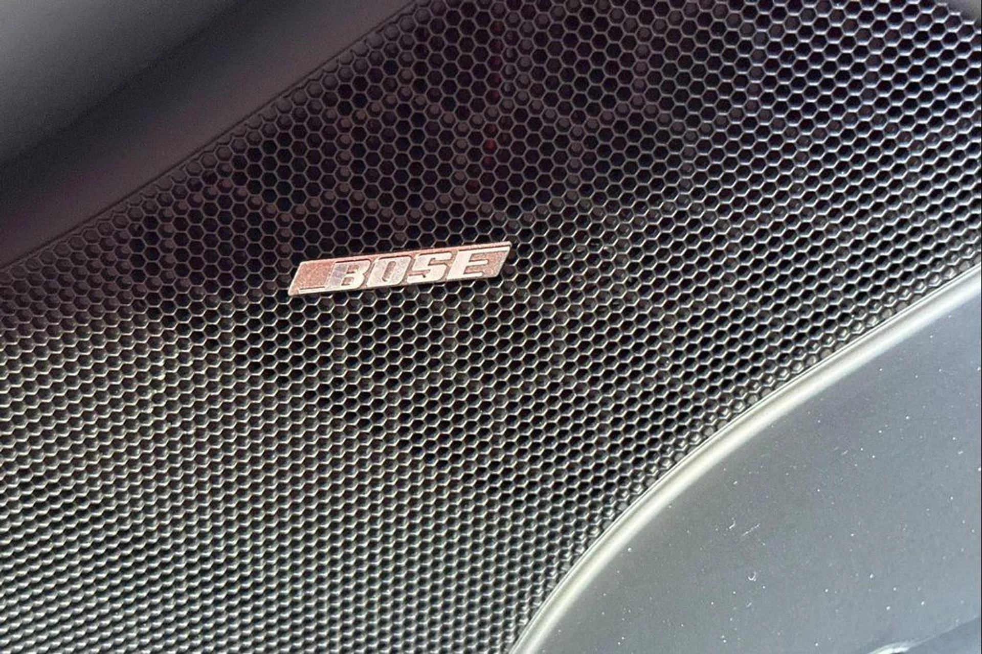 mph032_765098576_xu_L8np_Hv_UV_Sfn_Hi_LL_7xbrbw_Nni8_35efb6509a