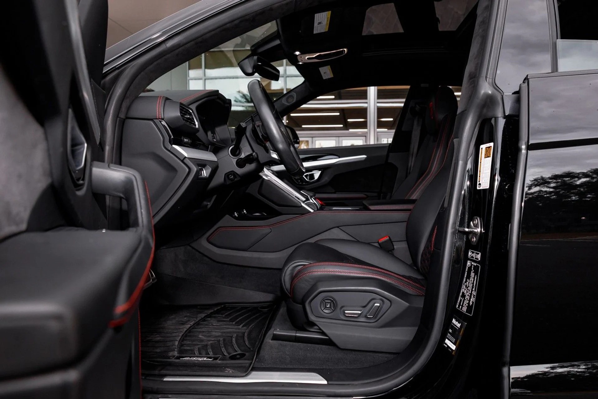 mph032_766055712_624_p33_l_de944e2543