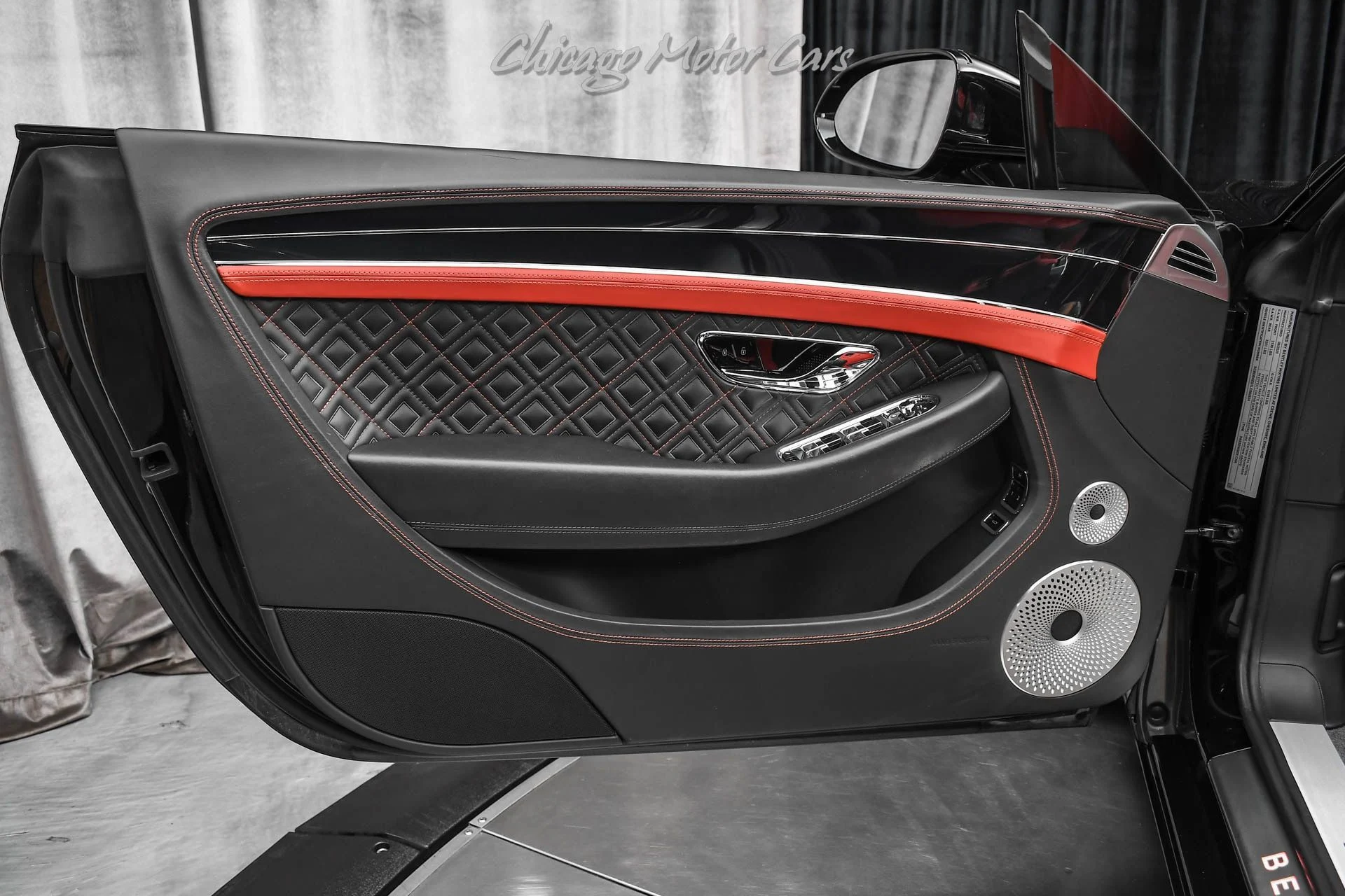 mph032_769373151_10976_p33_l_5048401871