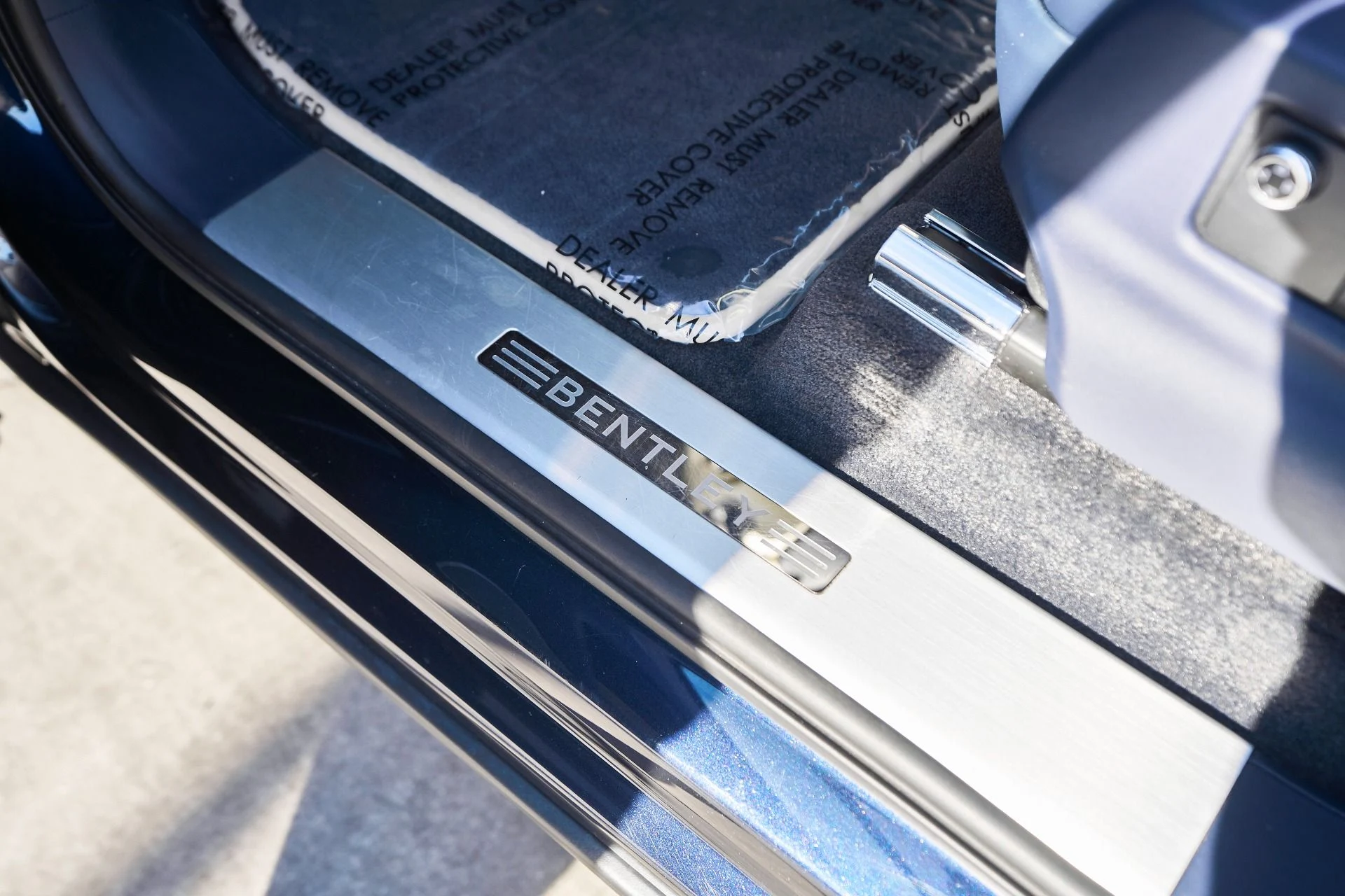 mph032_774360846_Used_2021_Bentley_Bentayga_V8_1764209009_7473722b9d