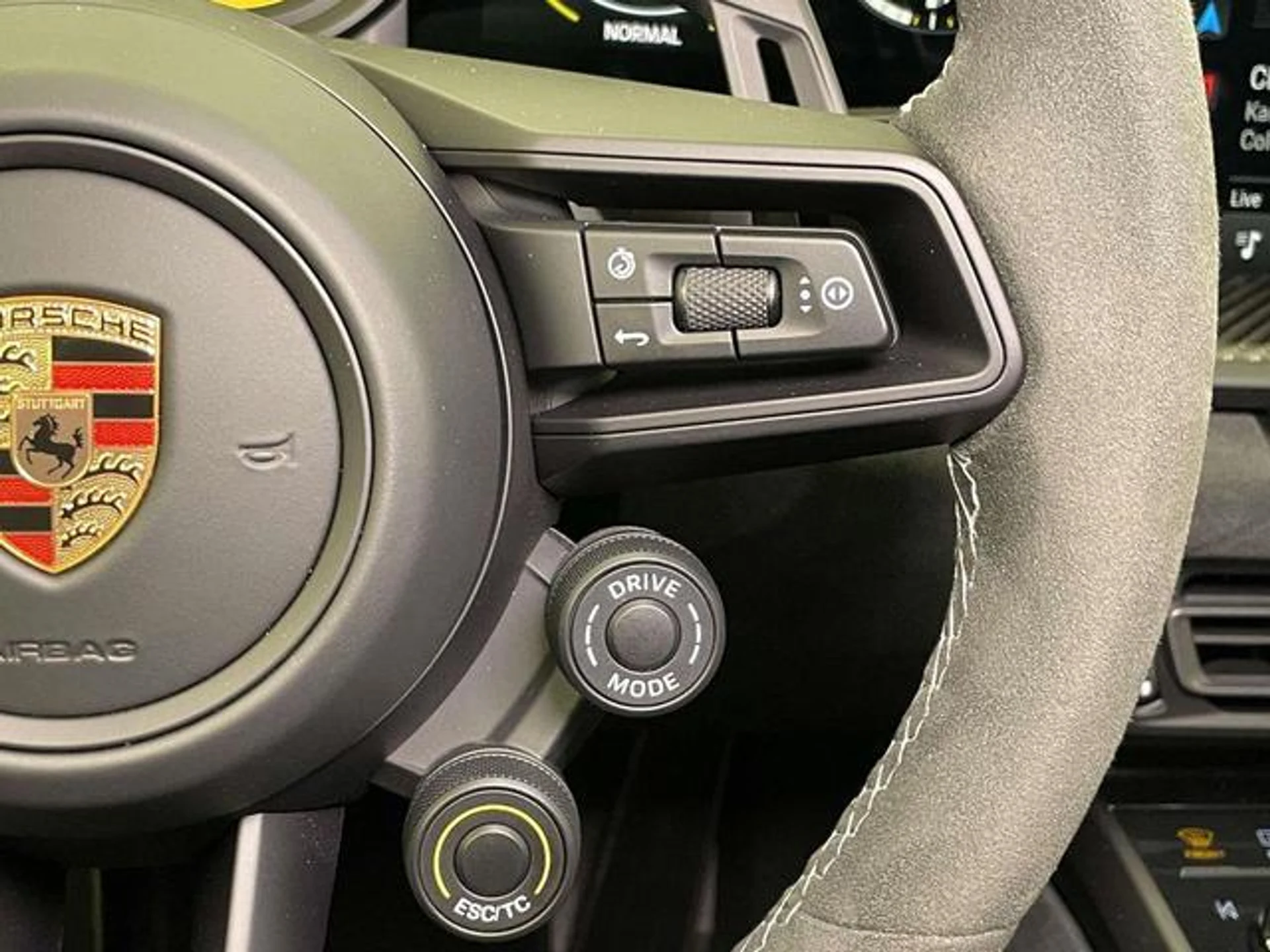 mph032_782713076_ldn_Ab5_Ywh4_Ru5_G_Ui_Ly_M_Dav_PC_Oyo_8dba30265c