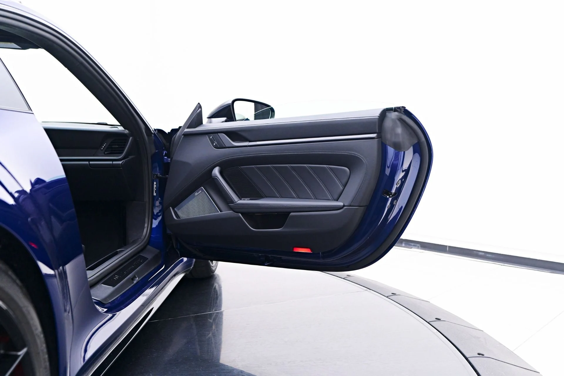 mph032_792684971_Used_2026_Porsche_911_Carrera_GTS_1758133805_8bd28201bb