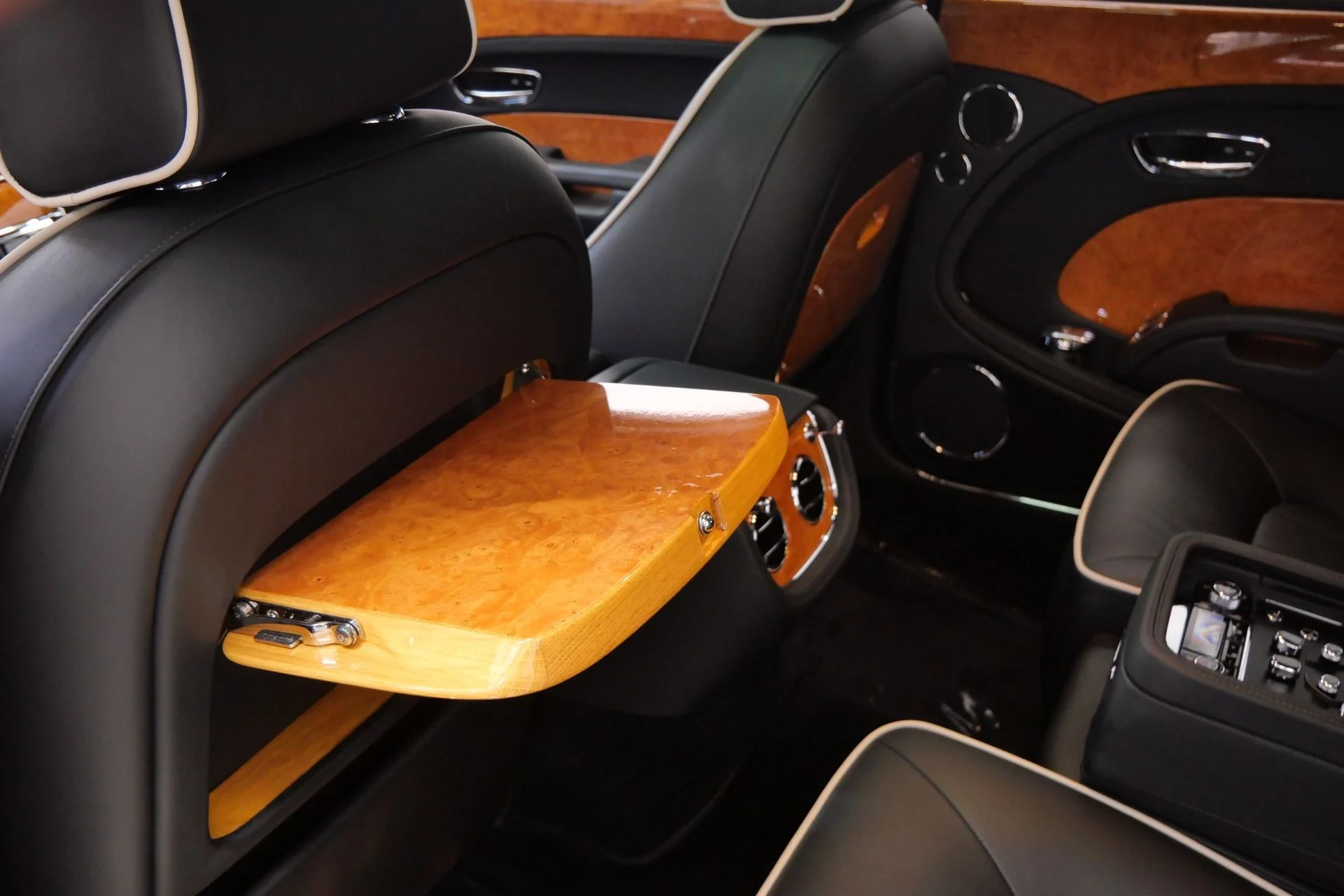 mph032_794598050_Used_2013_Bentley_Mulsanne_Premier_Specification_Heated_and_Ventilated_Seats_1783449145_c3a68c2ae9