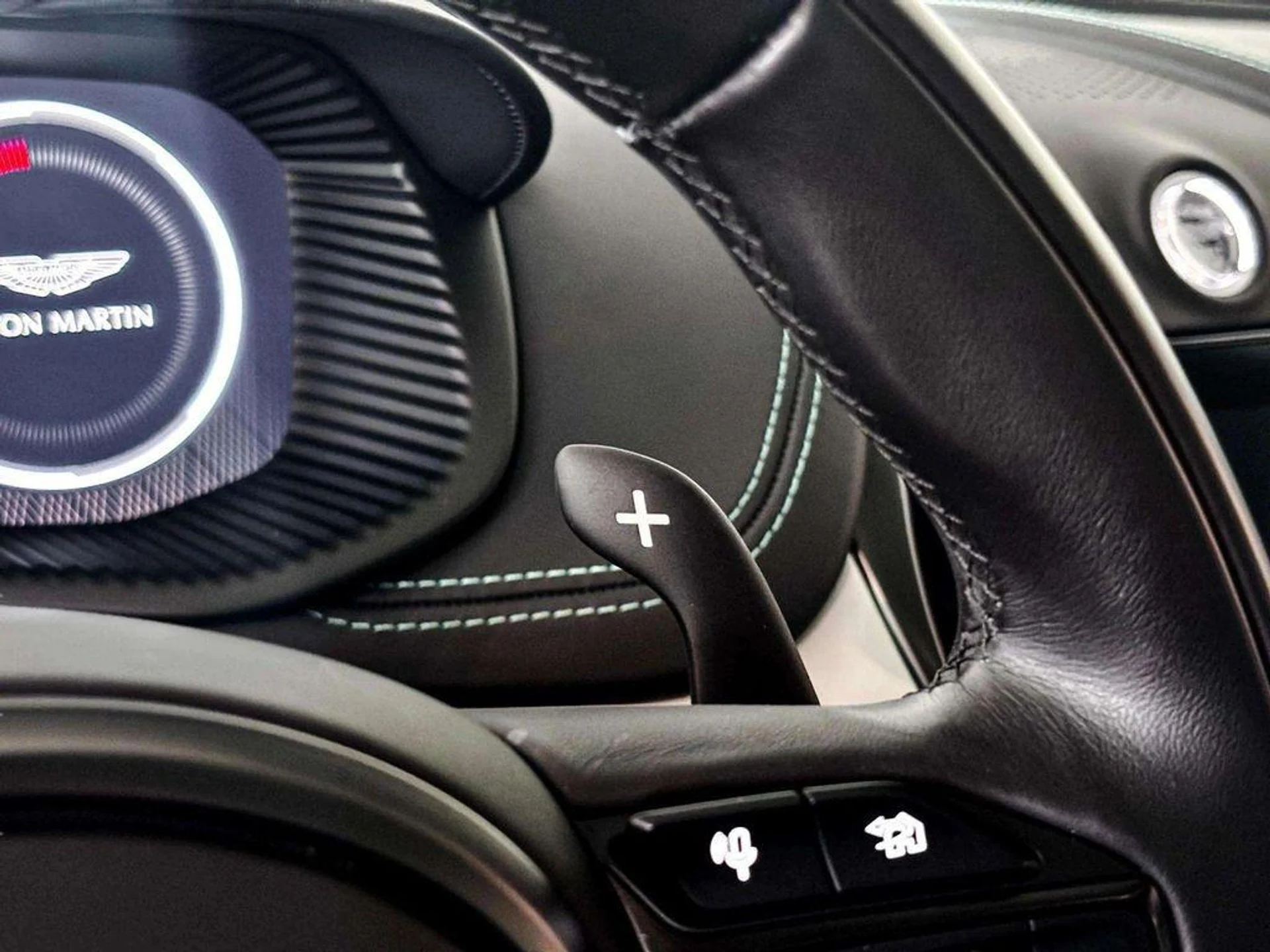 mph032_79893261_Aae_LC_BIA_0n_M1_G_Iy_ZM_0xs_YH_4r_Vw_830e80af2f