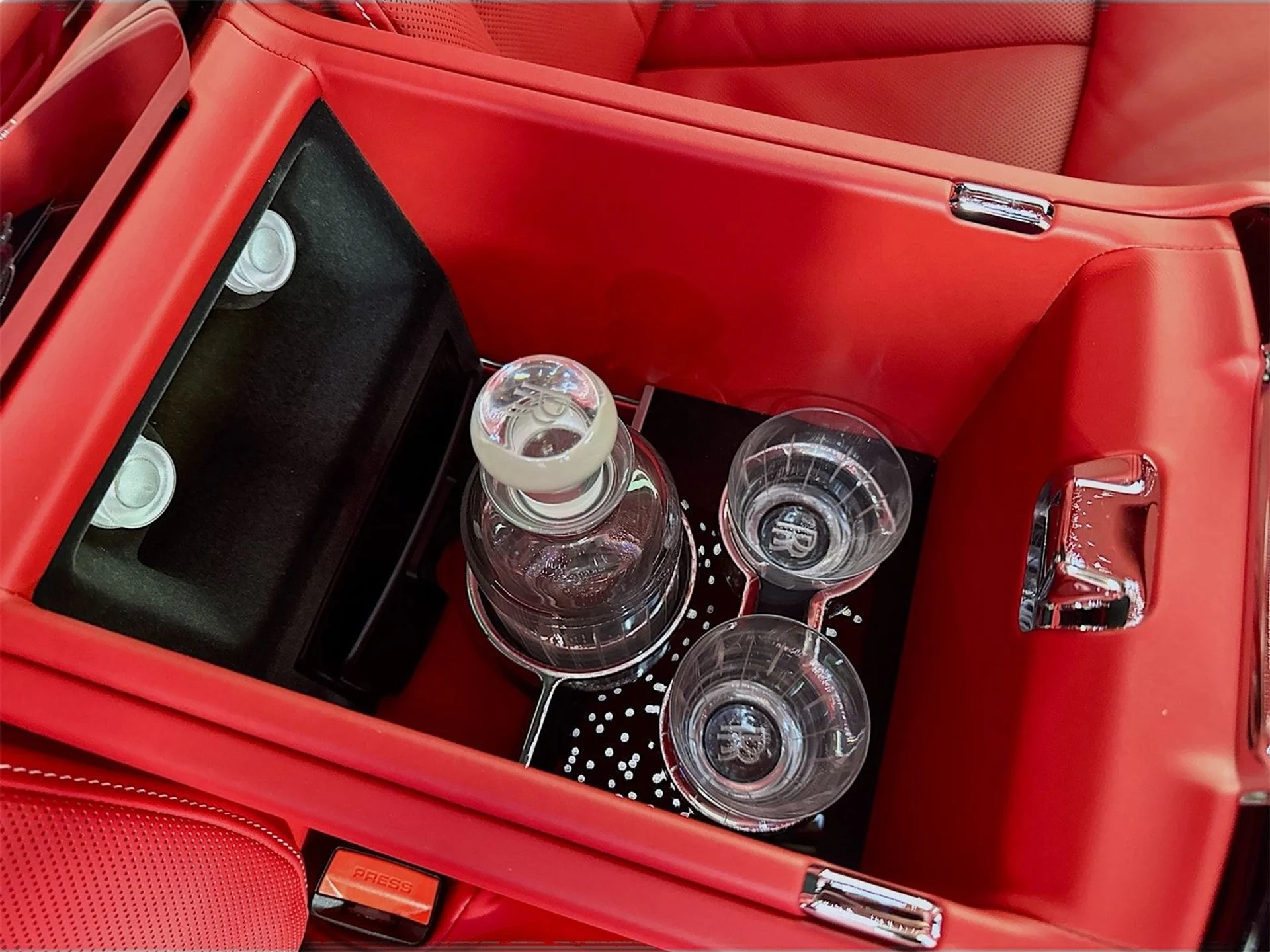 mph032_799308994_e4d938d1e39025ab545c9813abaf3943x_517c2e815f