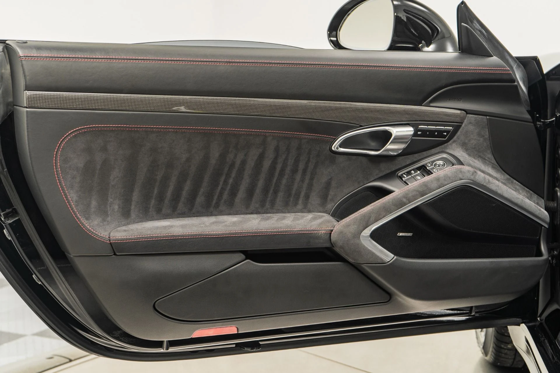 mph032_799589852_Used_2016_Porsche_911_Carrera_GTS_Cabriolet_18_Way_Seats_GTS_Interior_in_Leather_and_Alcantara_1758127640_44e95a8186