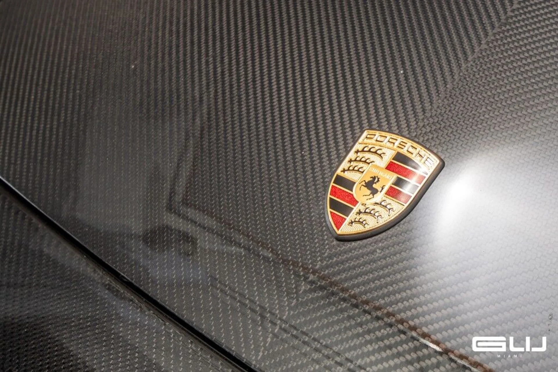 mph032_800919940_5d8152a54dab4d4021f0c6c80051b867_5f45c80155