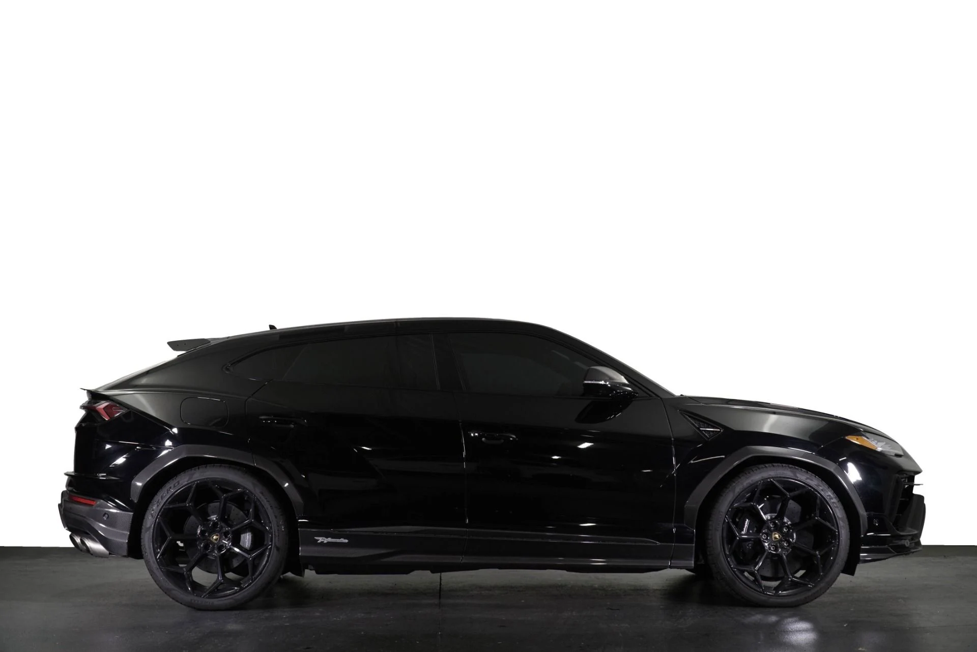 mph032_810738645_Used_2023_Lamborghini_Urus_Performante_1765384929_c998f63a5f