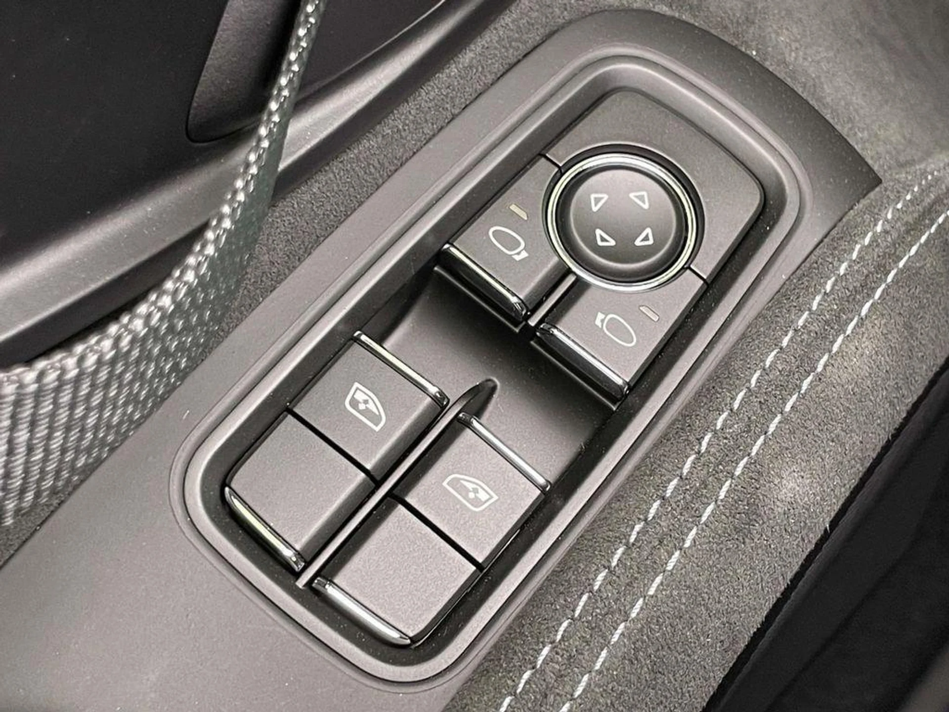 mph032_814311981_b_3_Pe_Ic_Ck_Lldhe_X_Rqw_FZH_3t_QQ_Rc_6ef5a8ce06