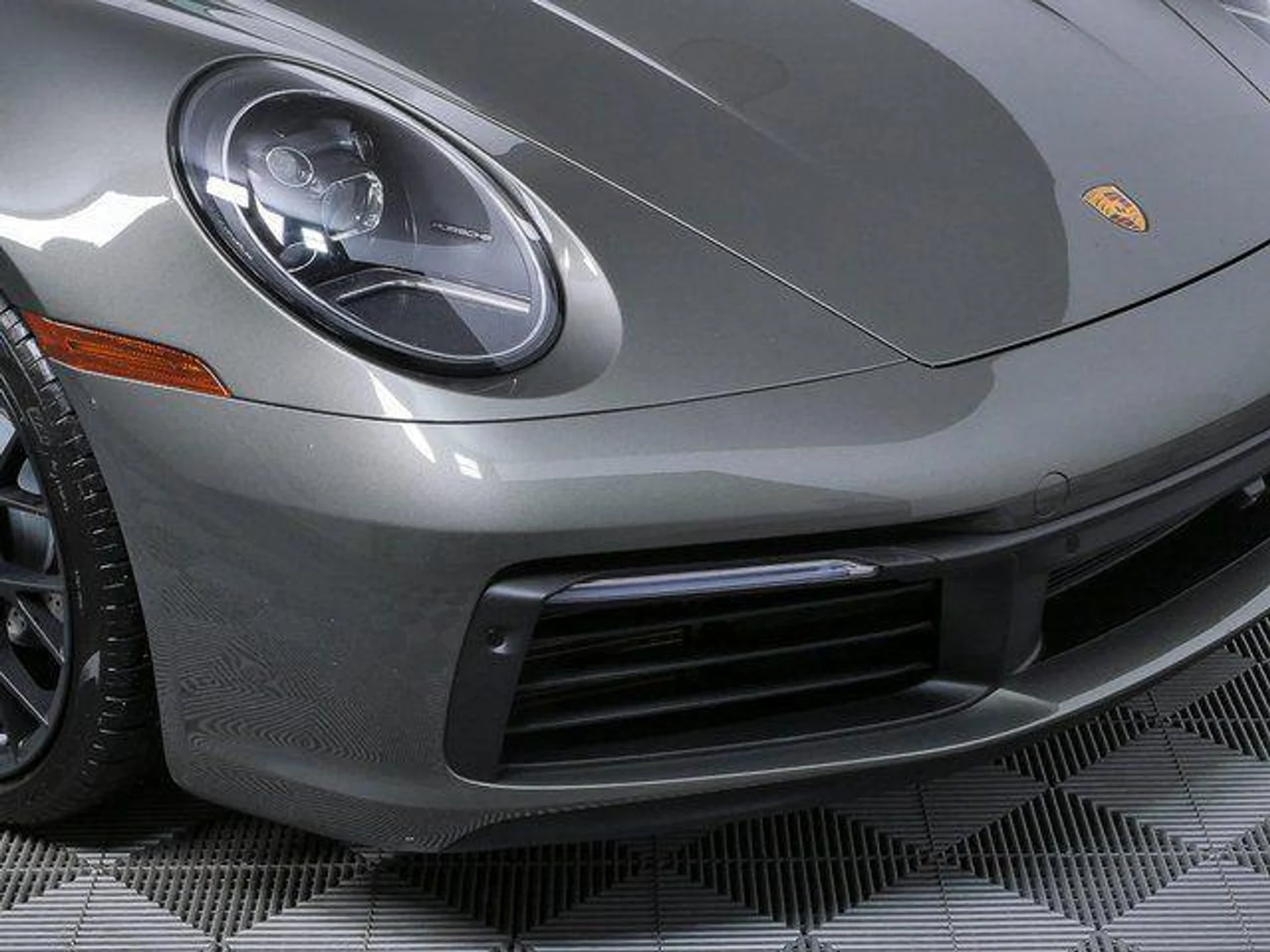 mph032_81573012_W_Qv1_HALY_Ws_B8huw_Ho_Wffi_v_QI_4_375b24f488