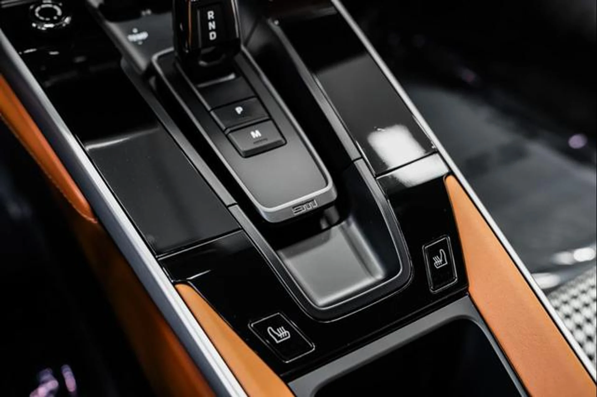 mph032_816890166_ro_SE_4_Y_Oud_Zvbn_Af_Ed_grlgg_Sig_Q_88ff9d73c0