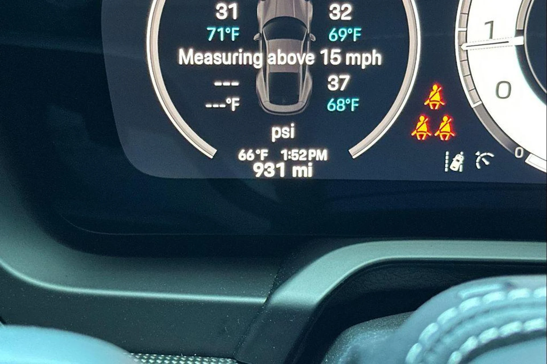 mph032_823232175_np_O2k06p_S8_Nn_R4y_C_He_F_M_Io_tw_d30df07bbf