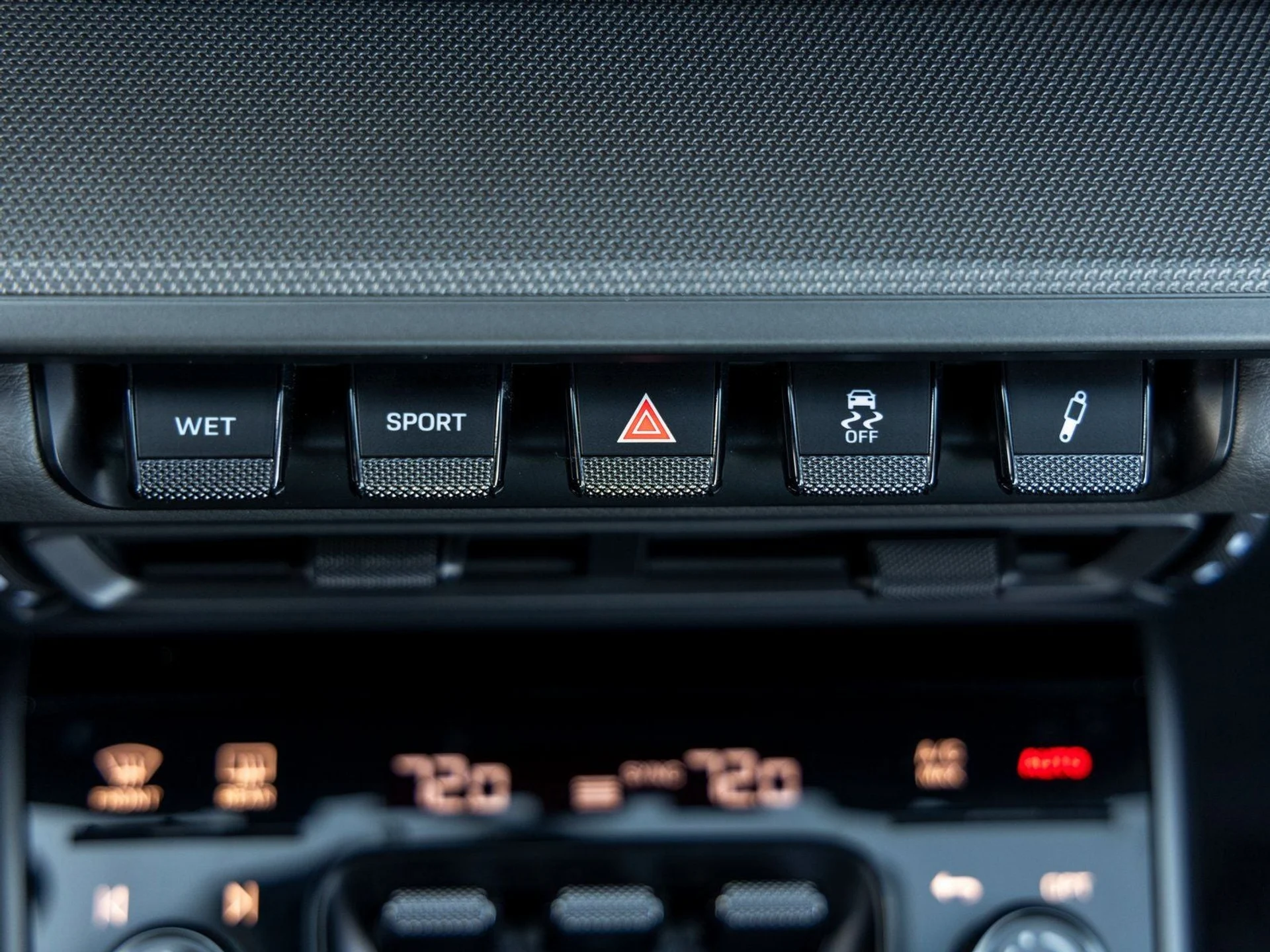 mph032_825450131_33_fdf3130563