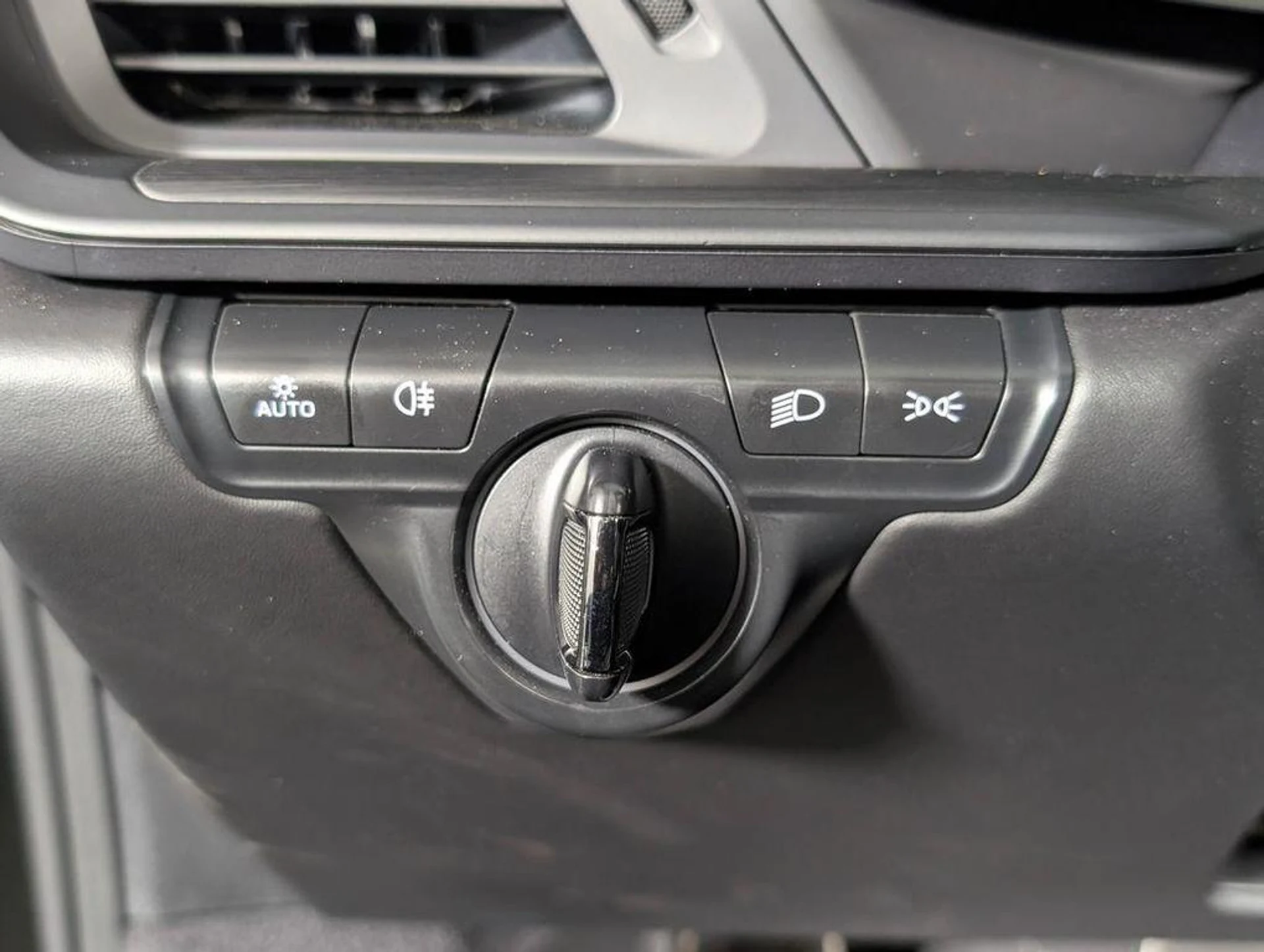 mph032_829088421_Va6_DE_0_ROU_805xo_E33_P_Gkl_GJQDU_270ab492f3