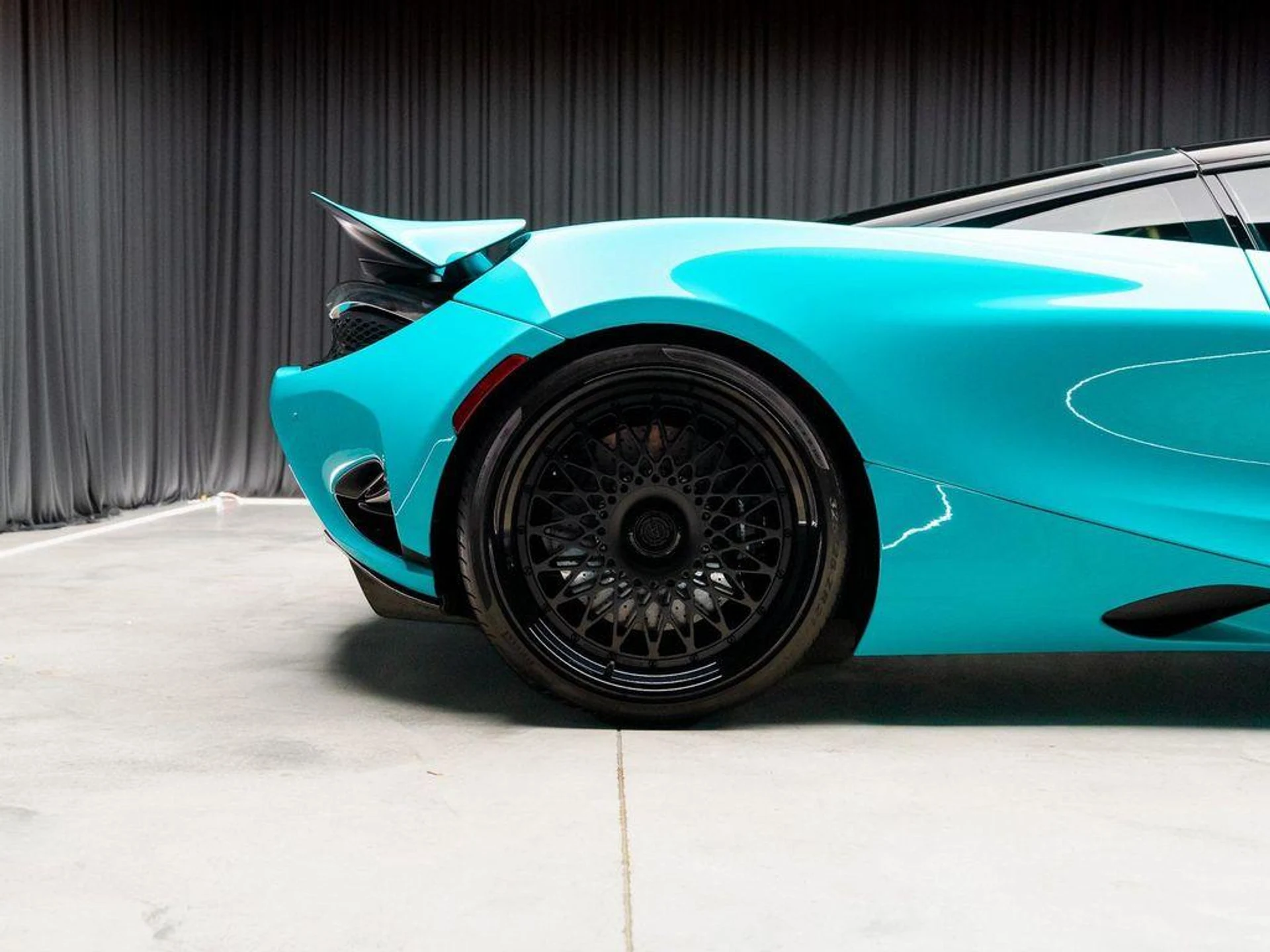 mph032_83176874_I_Yj_K_Hh_Zc_Bwb_Irjajarced_Og_V15g_dac89e4d24