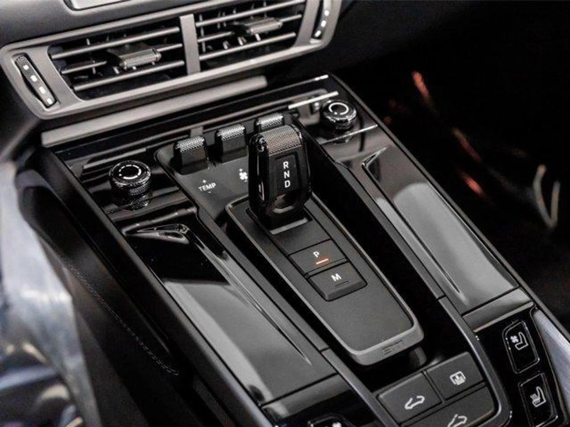 mph032_833764585_u_Lg_Znmvzn4j2_Y_Qm_Slm_Eob_Lwr_I_Eg_b6c933fe44