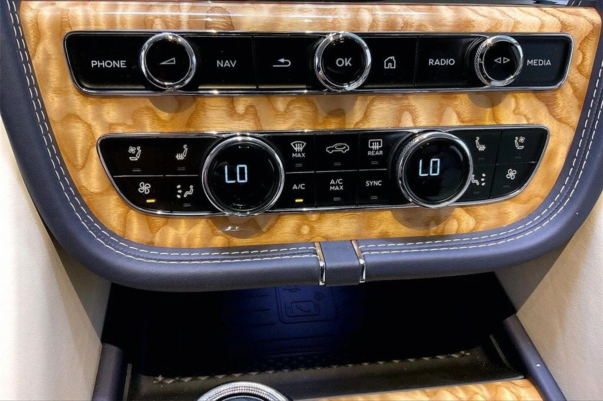 mph032_833835571_bc57a25e41149bfdd71ce18c98f0eef1x_3ce010d221