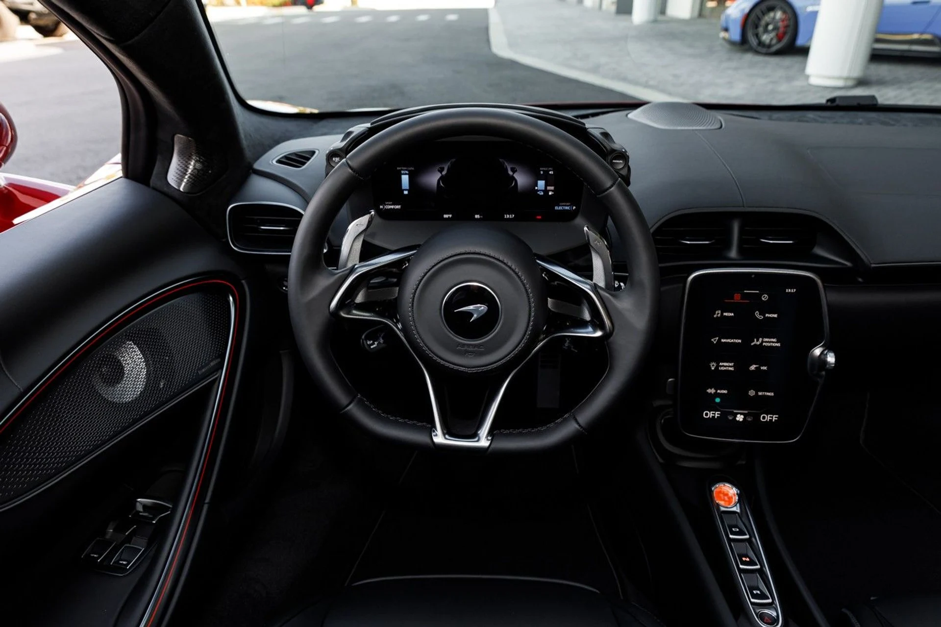 mph032_842407346_635_p33_l_f6ddec9048