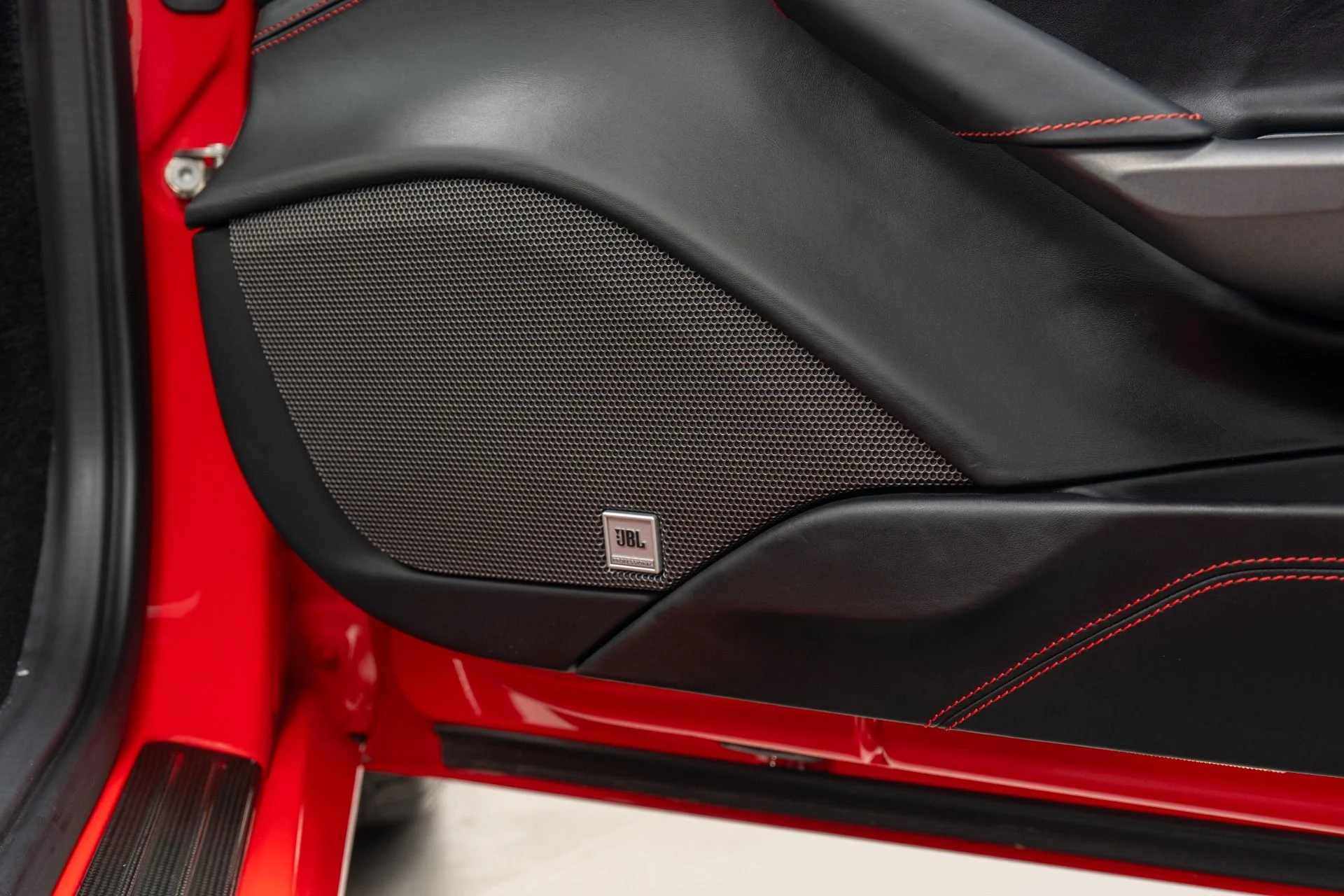 mph032_846314269_Used_2017_Ferrari_488_Spider_1776892086_f59f6a9d2f