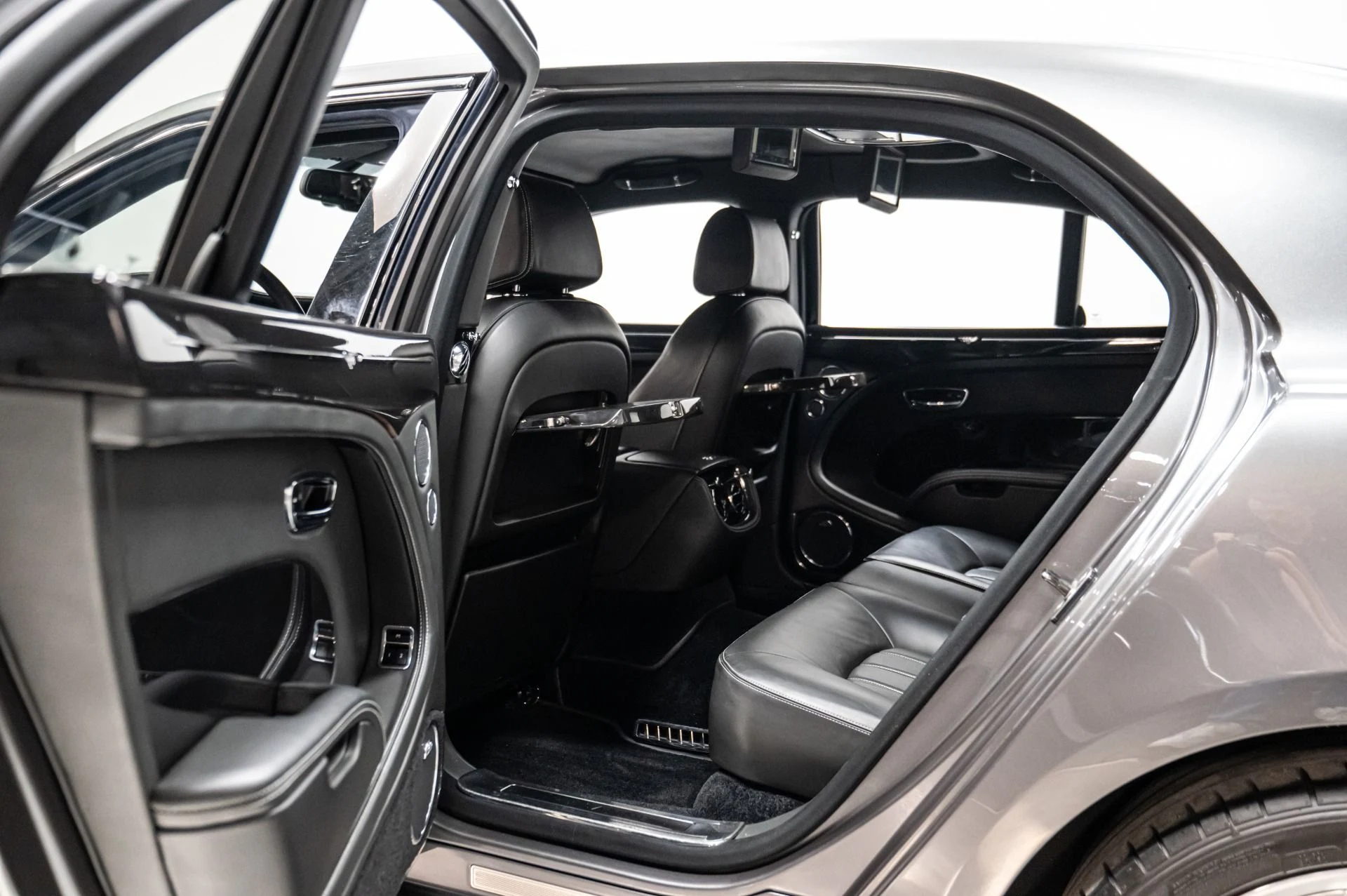 mph032_852307027_Used_2012_Bentley_Mulsanne_1752678989_35f0431c58