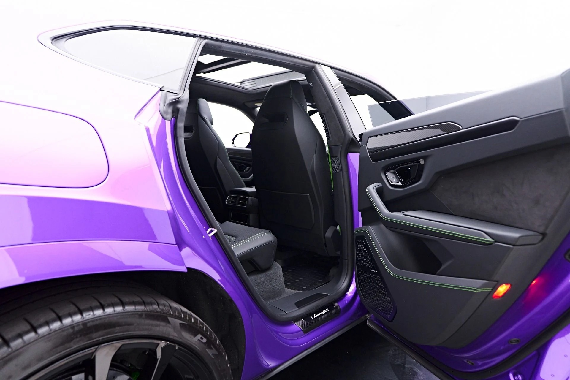 mph032_857361187_Used_2024_Lamborghini_Urus_S_1753236168_fdaa39ffcf
