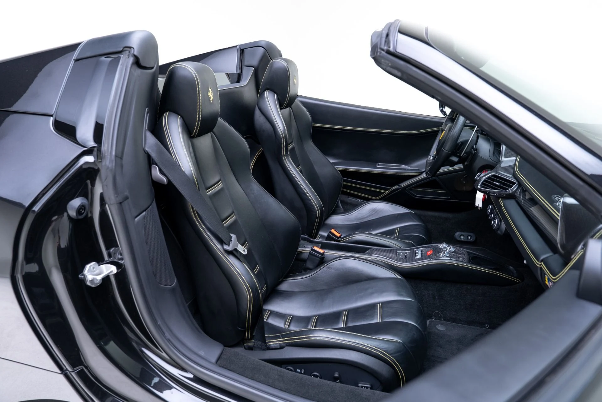 mph032_863956556_Used_2015_Ferrari_458_Spider_1768509939_4eebb4cbd5