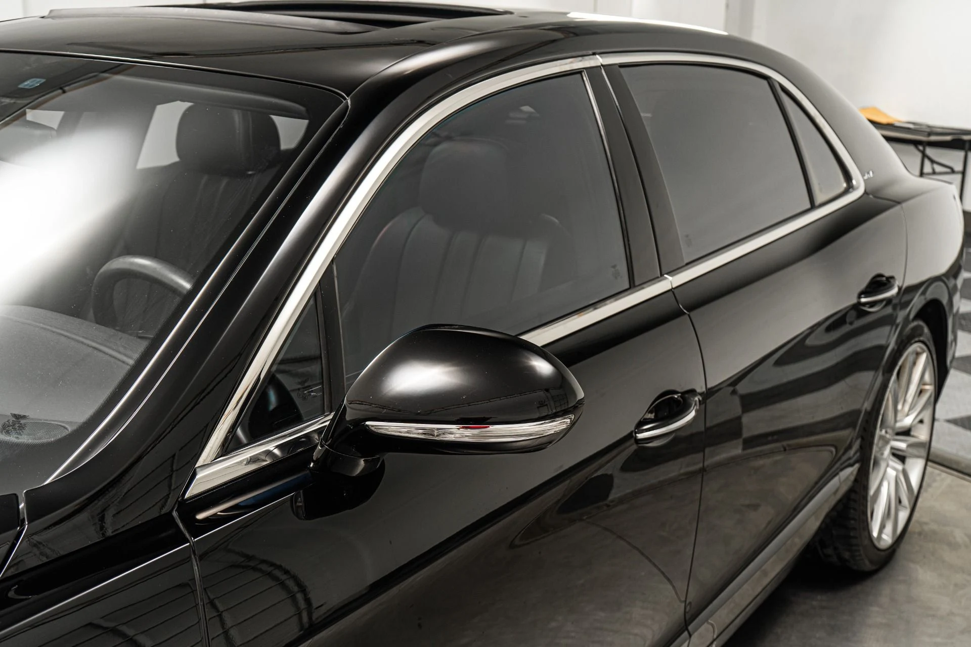 mph032_868591820_Used_2015_Bentley_Flying_Spur_W12_1759873235_2bdd9b8444