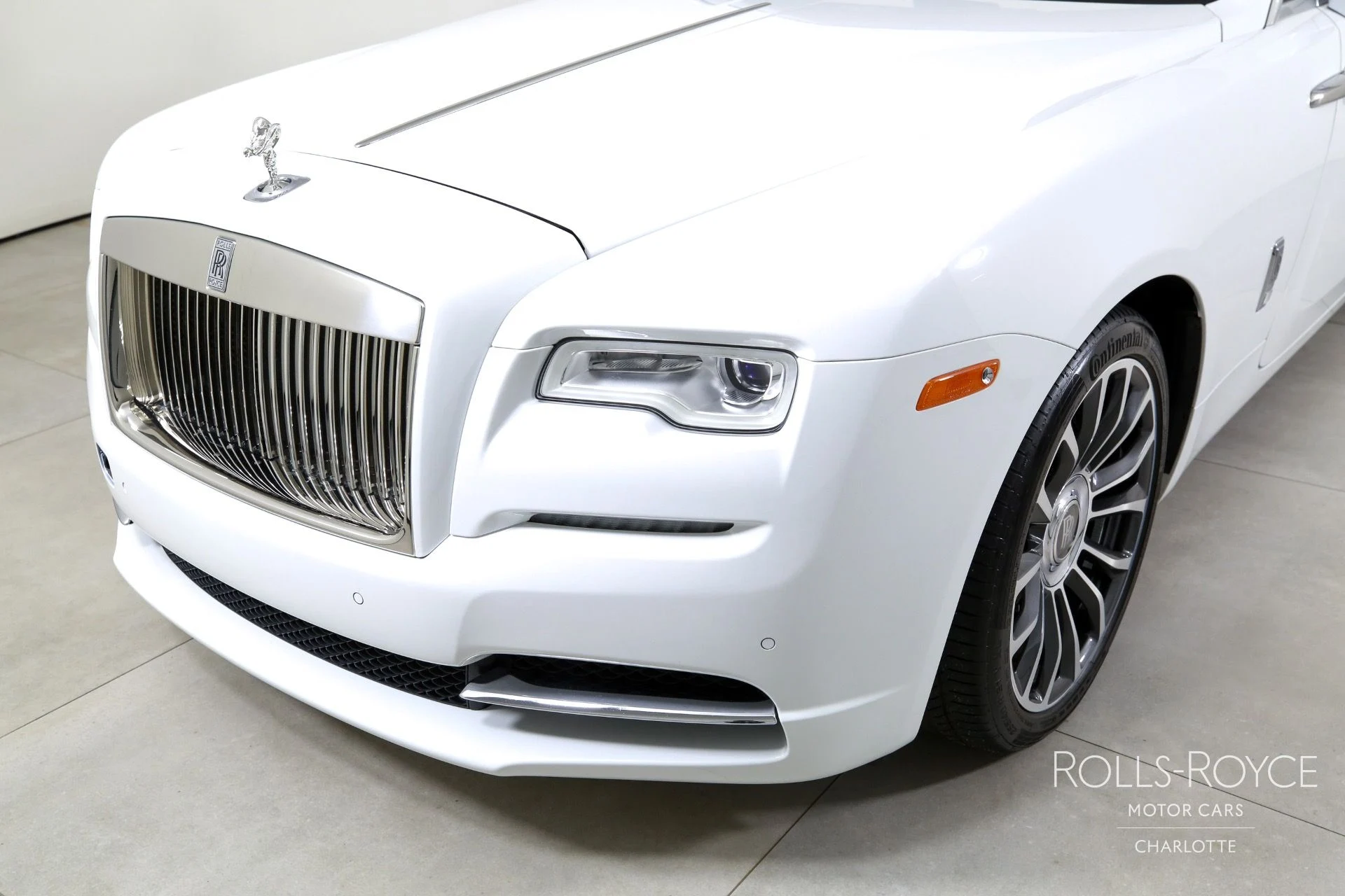 mph032_881671421_Used_2020_Rolls_Royce_Dawn_1754585751_9c315f1919