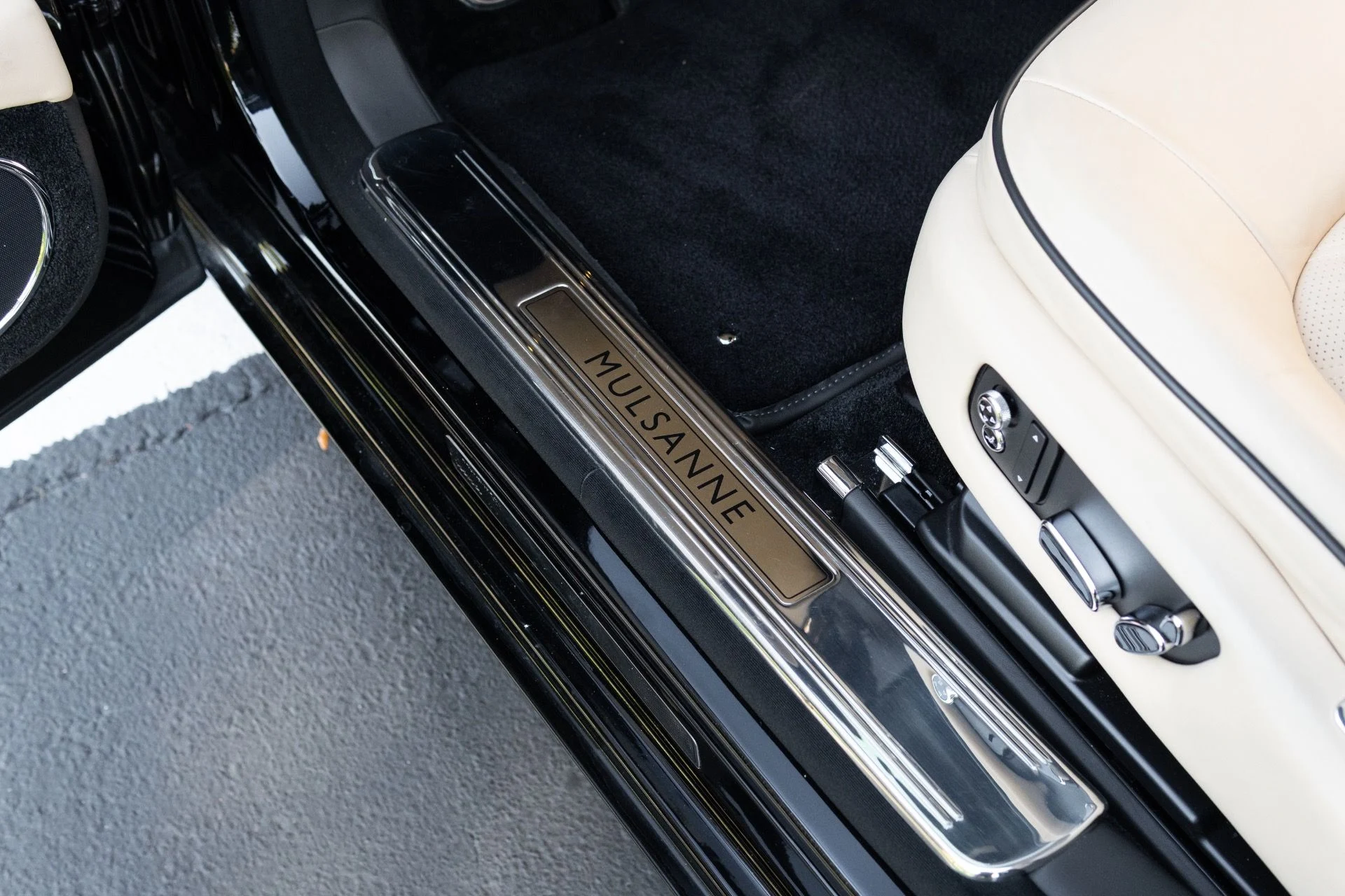 mph032_884791918_Used_2014_Bentley_Mulsanne_1774576298_0bd95be5fd