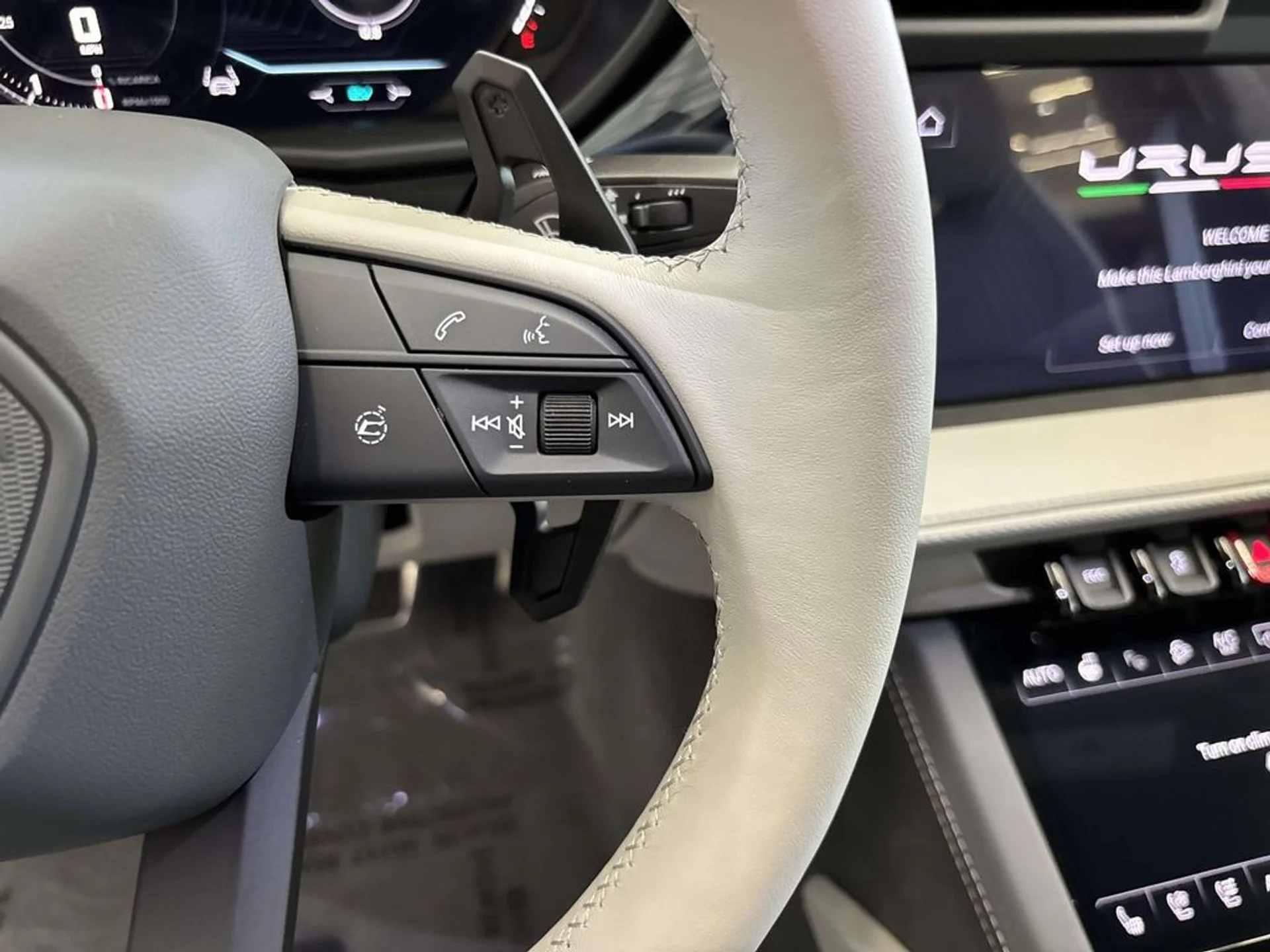 mph032_884799225_870d36696a2ee1a7b818994bf7a7b161x_4e1073ab23