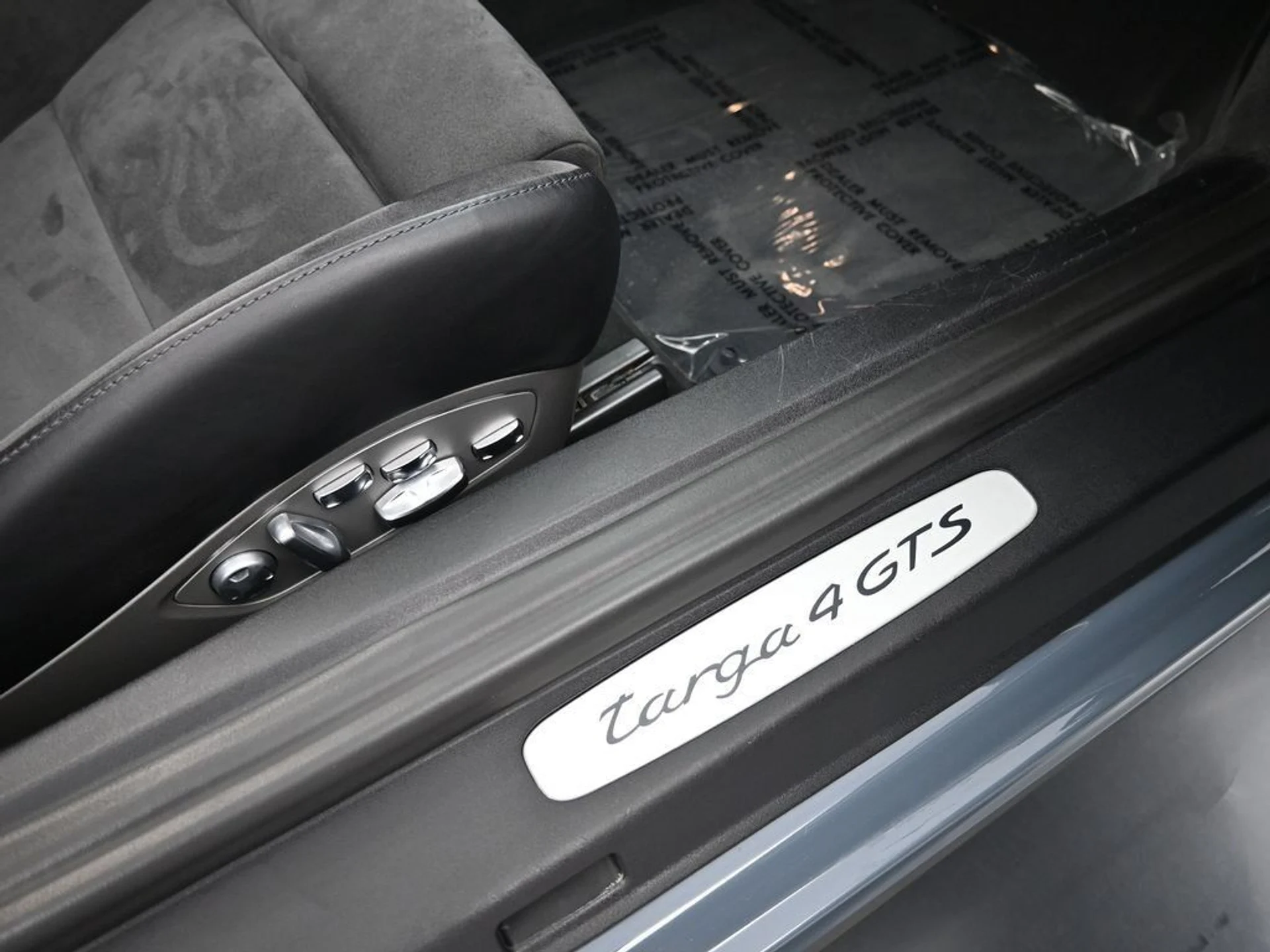 mph032_887156668_c4c3a7580c5d04a7c3cd98c54698aa20_0a0293be9e