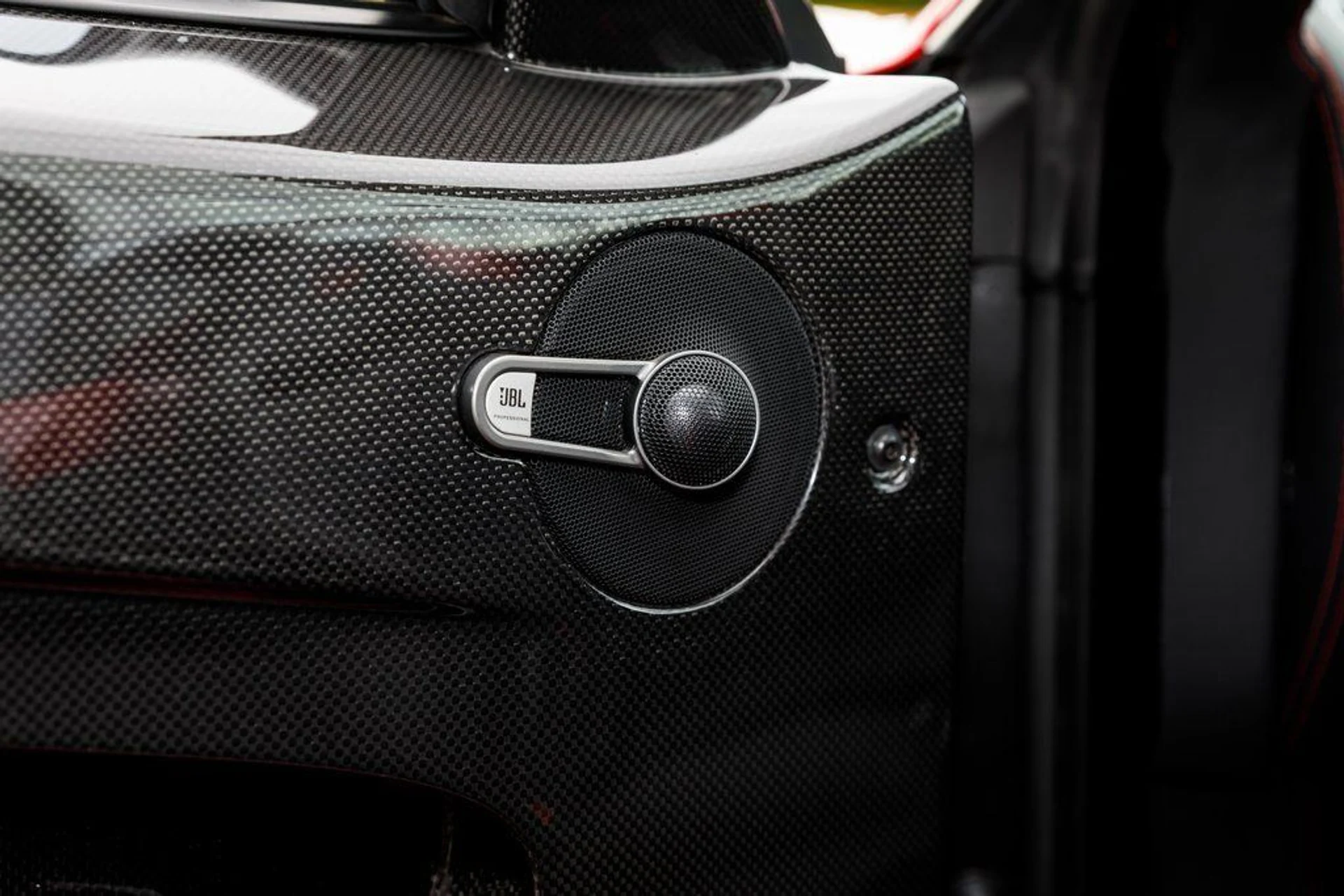 mph032_887959652_21f4b895ff4064b38d6430447238ee98_aa95bf4639