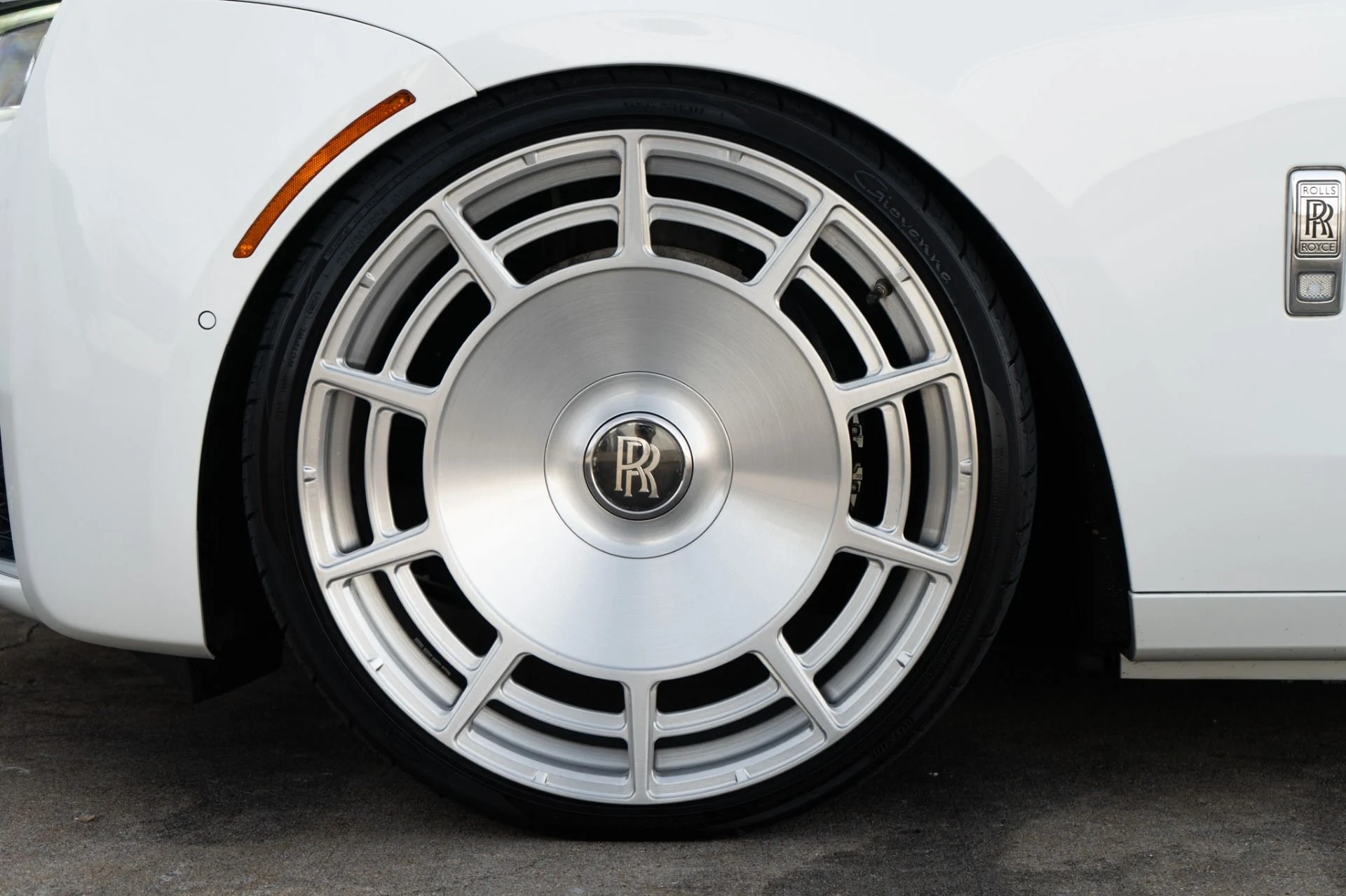 mph032_893177560_Used_2022_Rolls_Royce_Ghost_1771452003_7ecf1b4bec