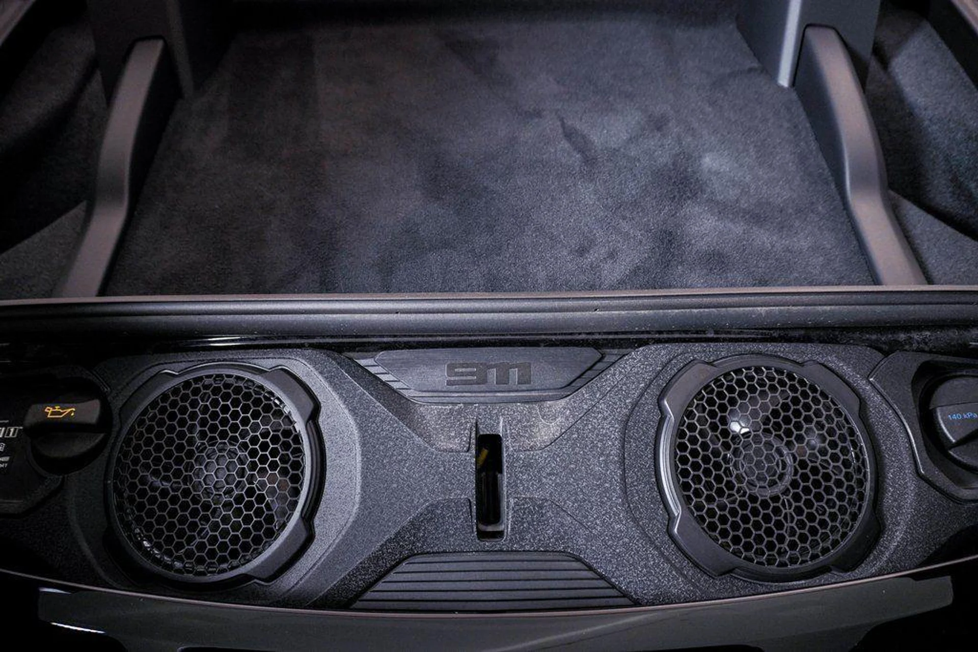 mph032_895159827_Dxq0_WS_5_Icp_A_O_Mwx_H_ho_ZR_8_Z_Dk_Q_3c9e5a04a9