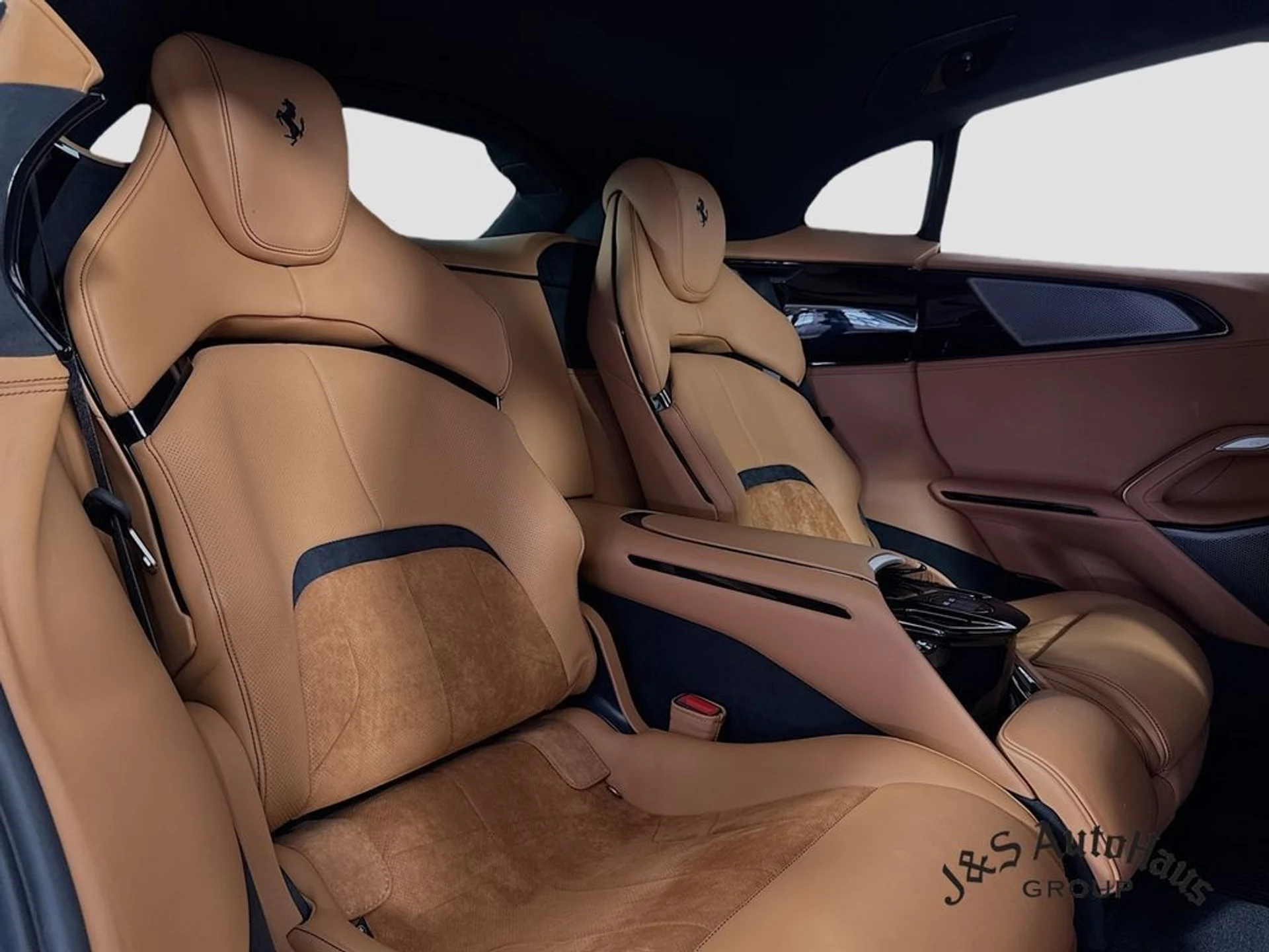 mph032_897272177_xr9ebpl3zxg1756823m0wbb9jxw3_18a0f08487