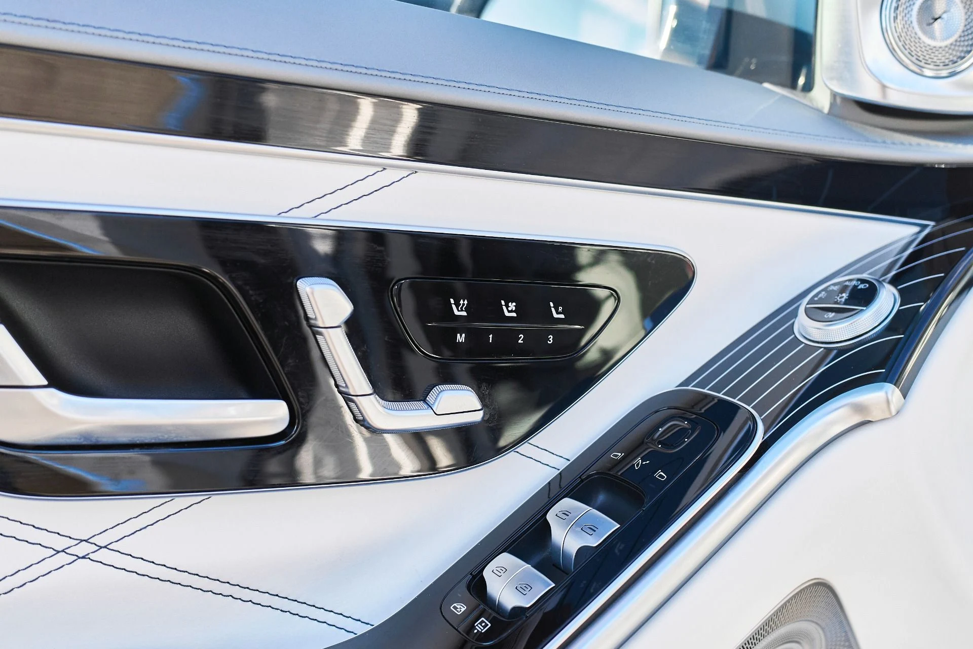 mph032_902175788_Used_2024_Mercedes_Benz_S_Class_Maybach_S_680_1765936794_9484011a4c