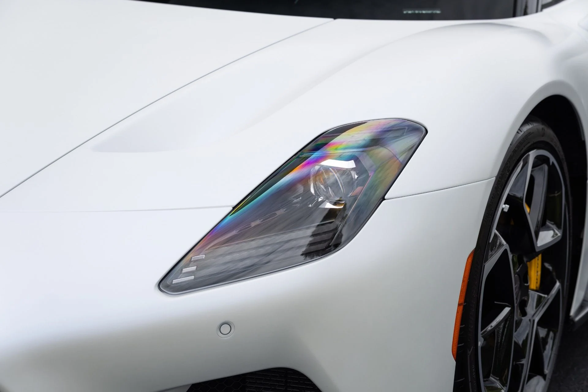 mph032_909942654_Used_2022_Maserati_MC_20_1777083905_daf3ed9657