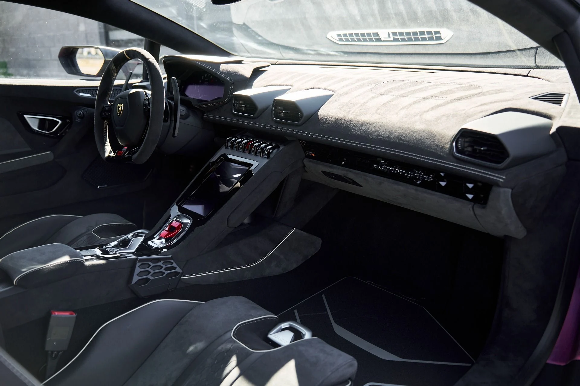 mph032_931856206_Used_2024_Lamborghini_Huracan_Sterrato_Base_1760828468_2e147148e4