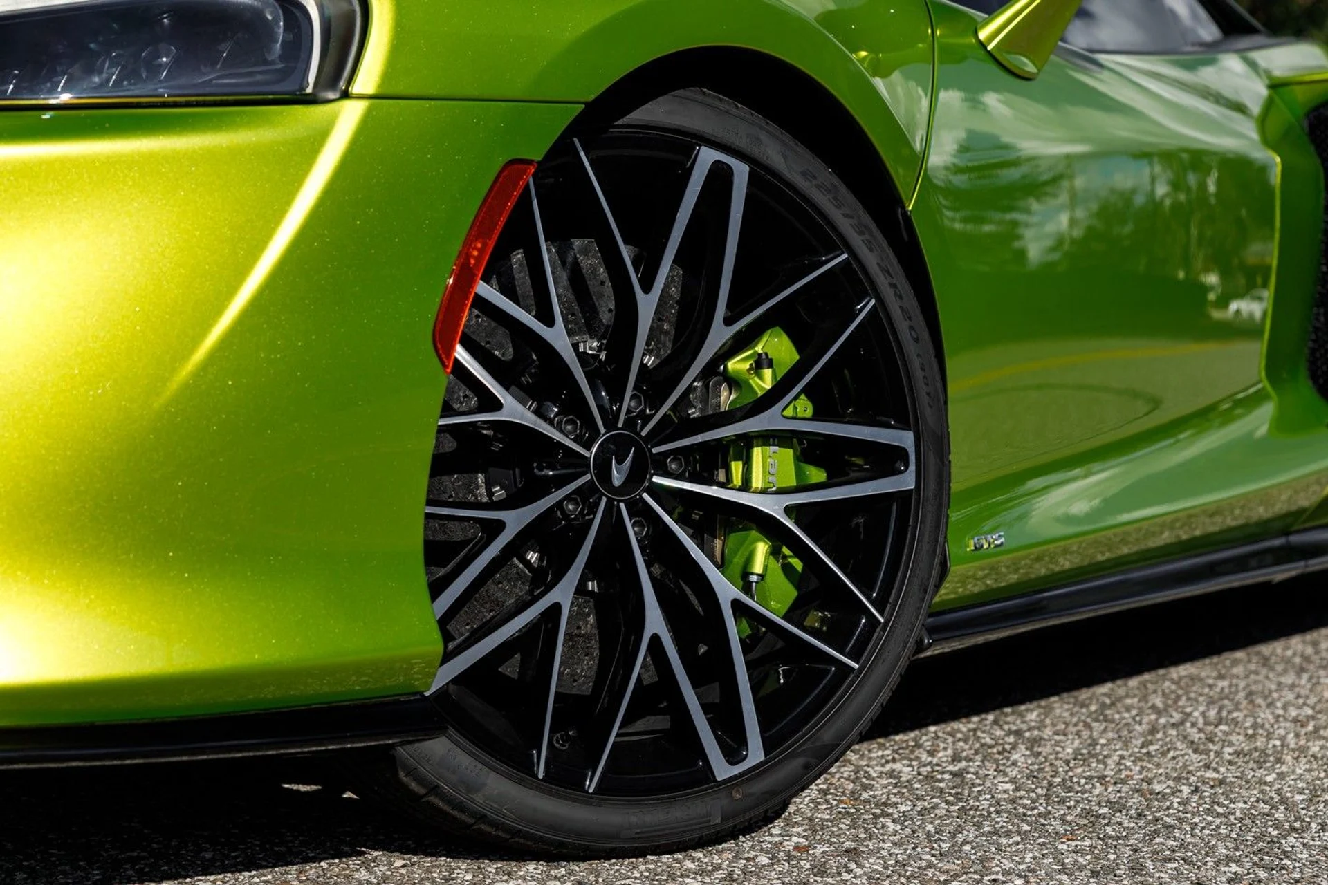 mph032_941109414_462_p33_l_81681b2e19