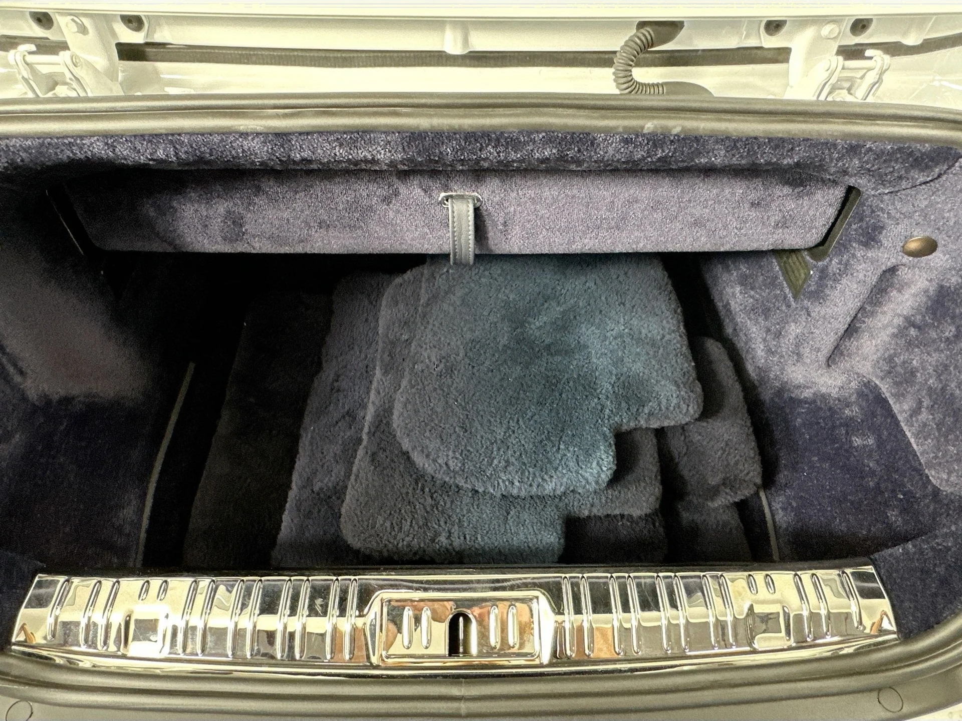 mph032_950177809_33_4bb6891634