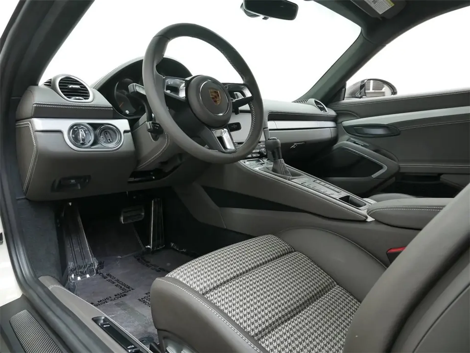 mph032_957094687_1280_ef0db5f80f