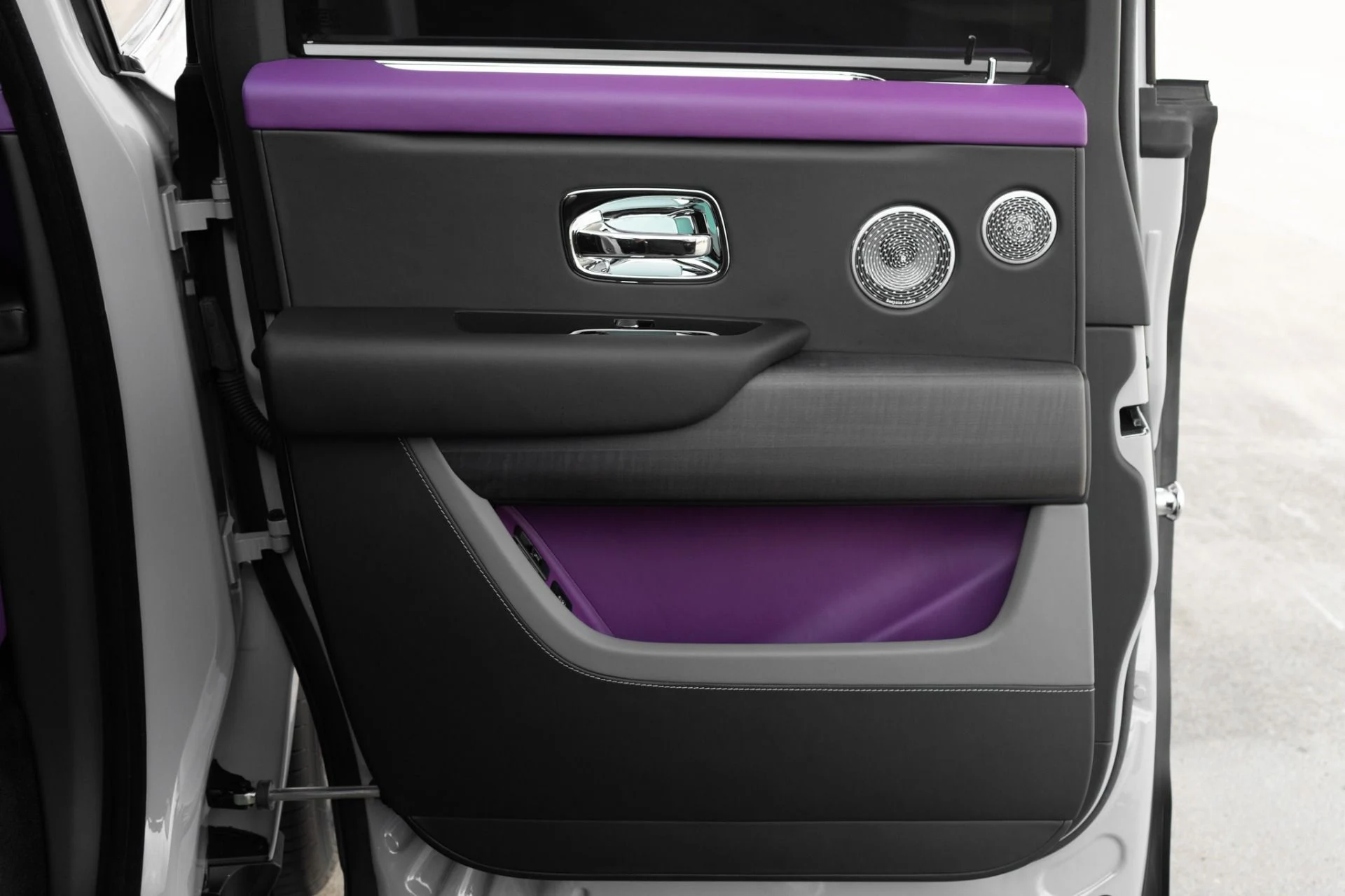 mph032_961552610_Used_2024_Rolls_Royce_Cullinan_1772750182_3fc68278f9