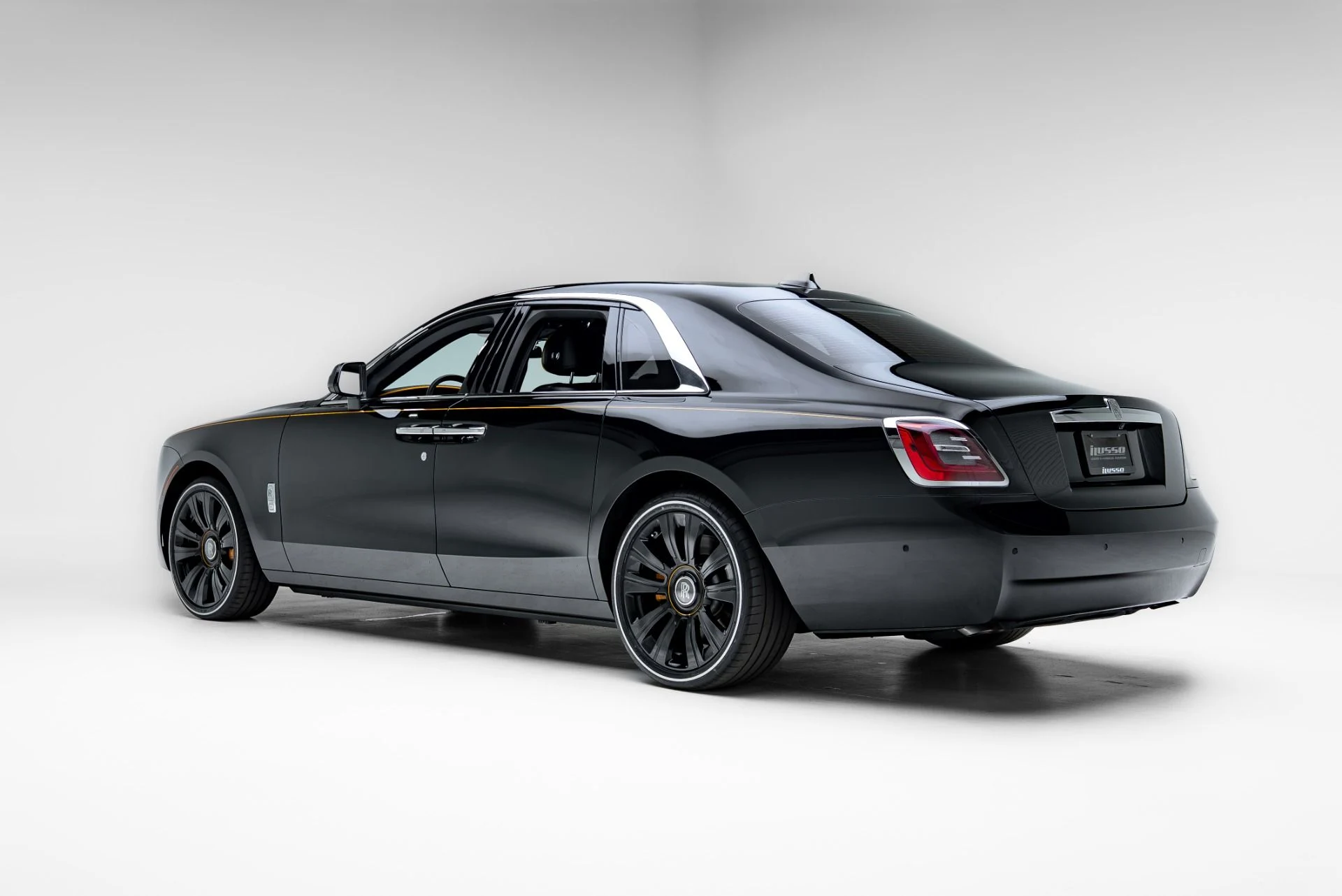 mph032_962922519_Used_2022_Rolls_Royce_Ghost_1776983451_bdf3e03f00