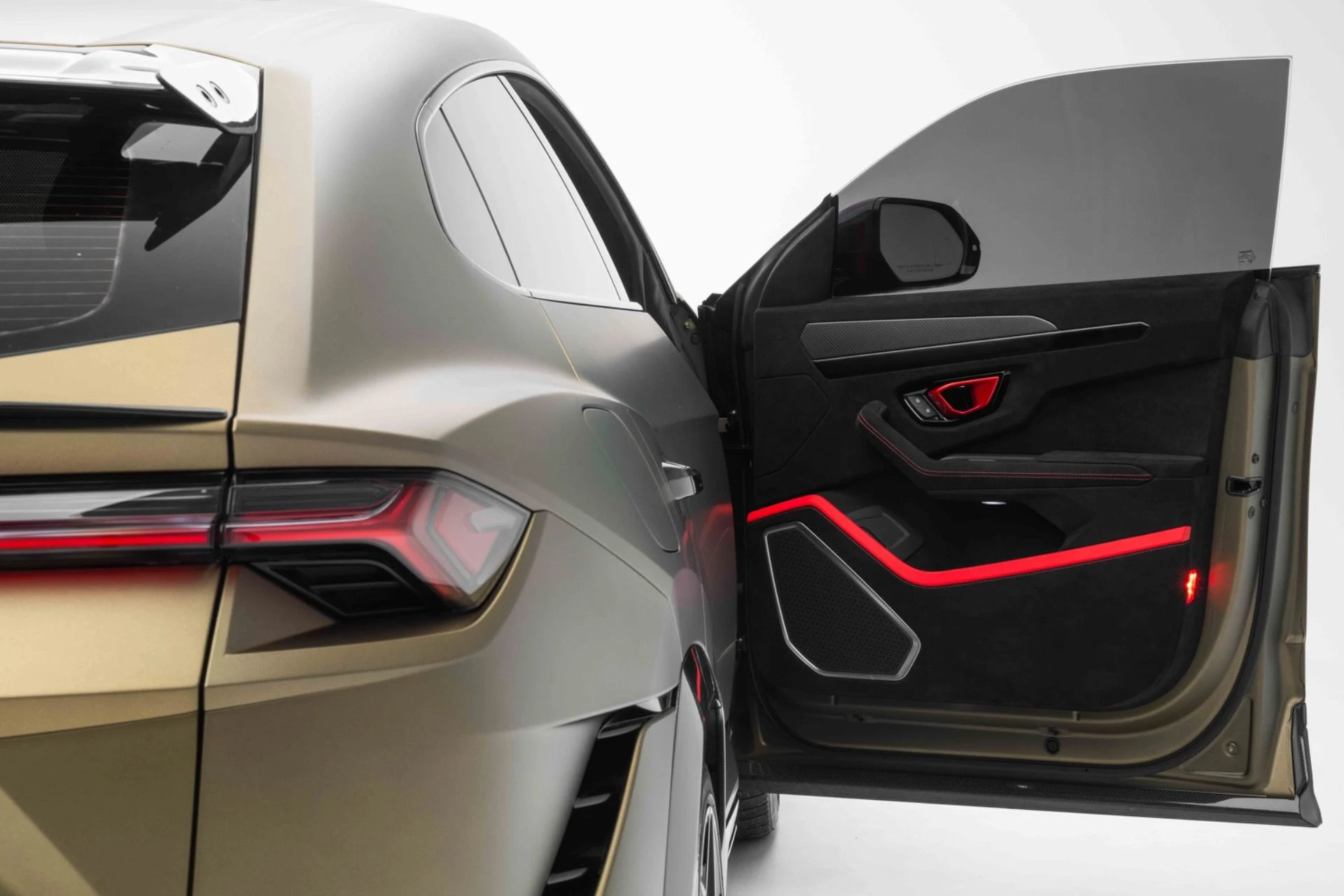 mph032_966025407_Used_2024_Lamborghini_Urus_Performante_1774028770_a019c45def