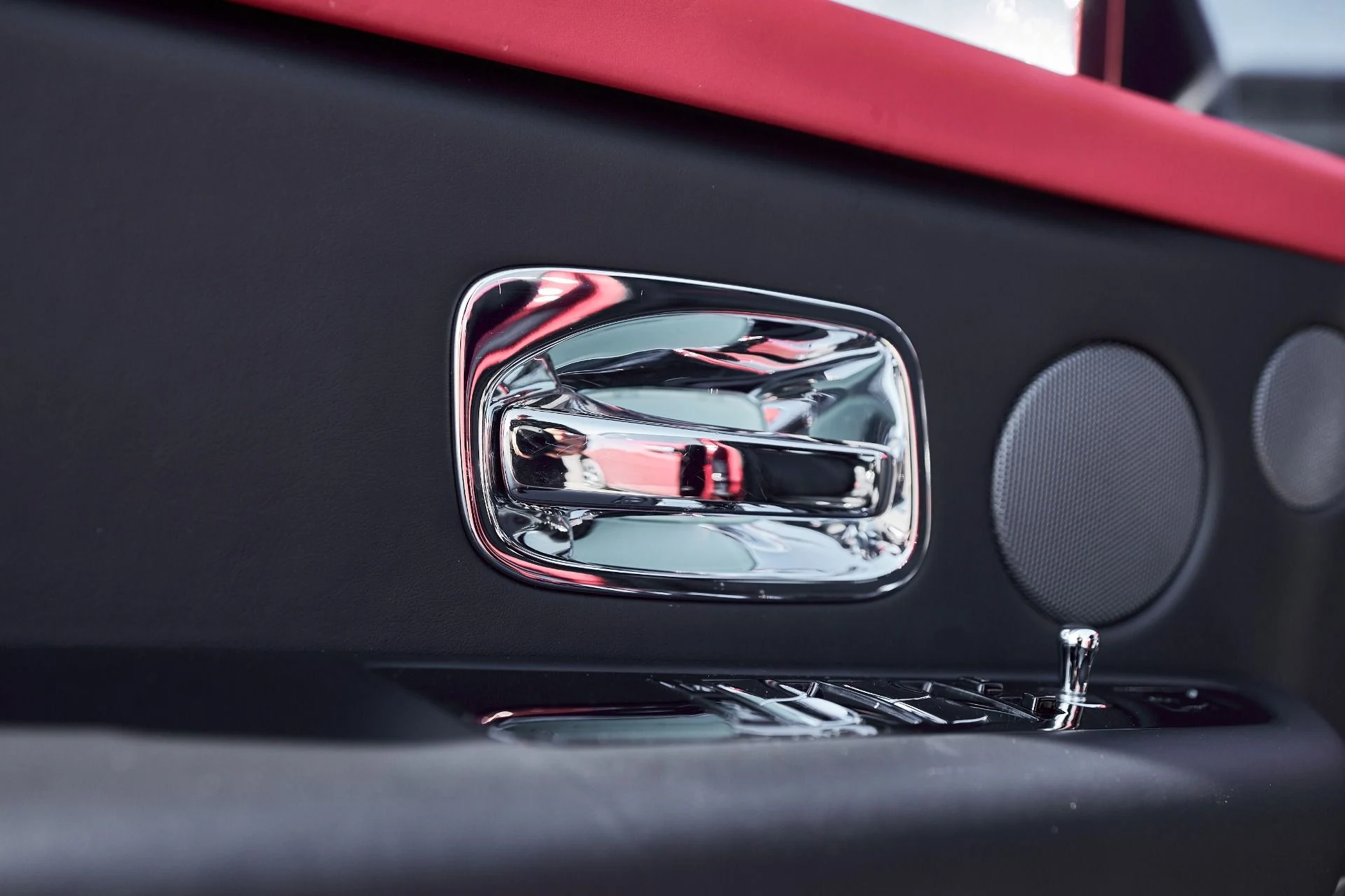 mph032_972480759_Used_2022_Rolls_Royce_Cullinan_Black_Badge_1764038739_875a232ff9