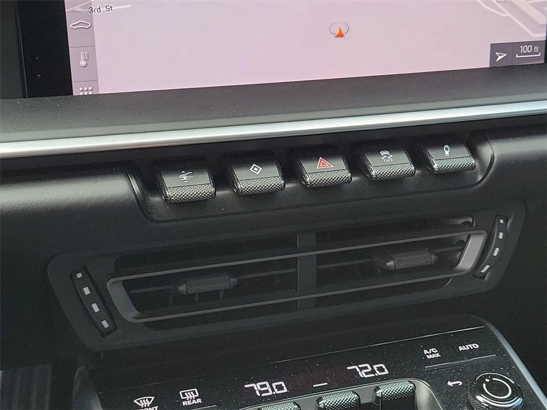 mph032_972658063_33_e56dd7a431