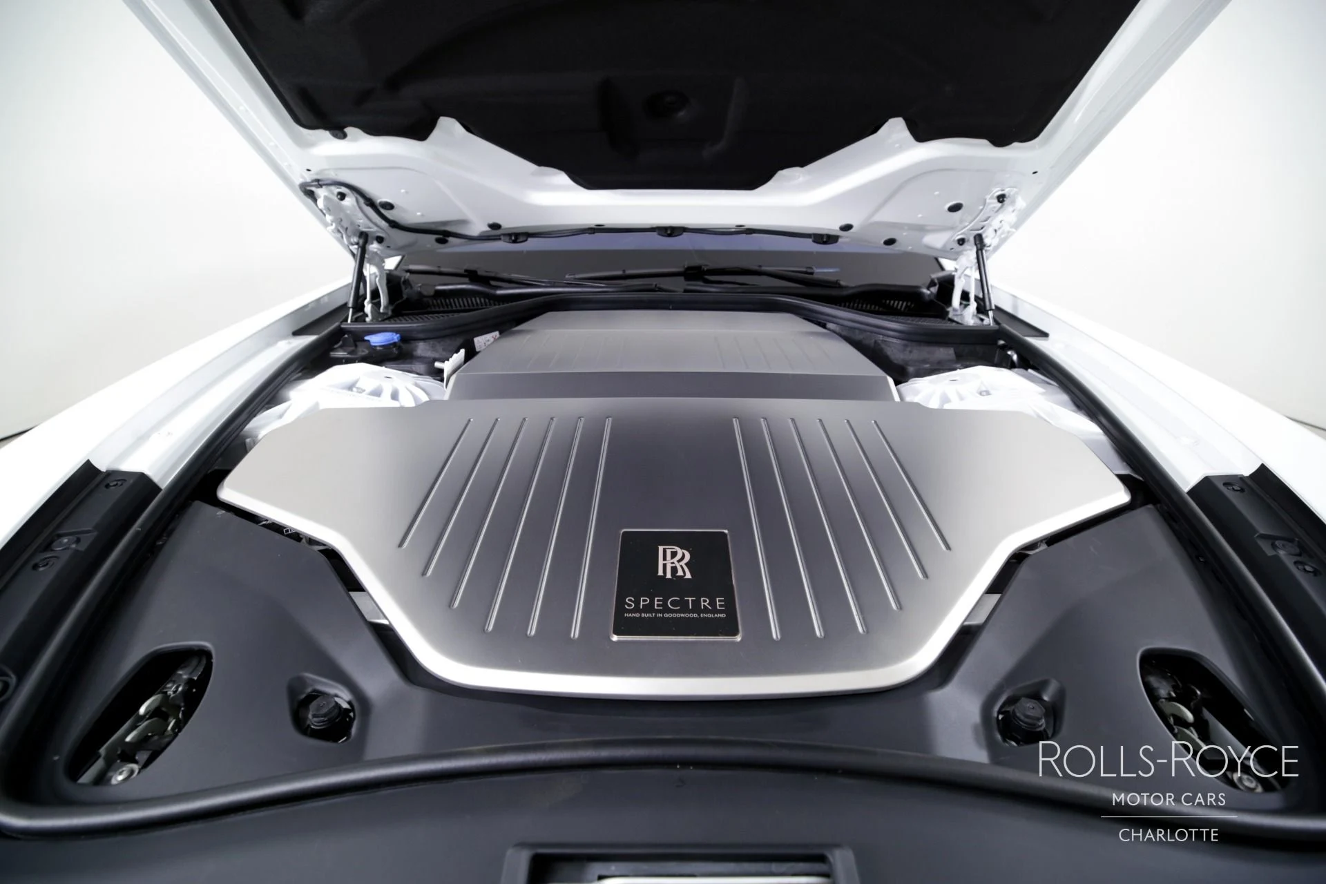 mph032_976342755_Used_2024_Rolls_Royce_Spectre_1709308315_a87fc4fd3e