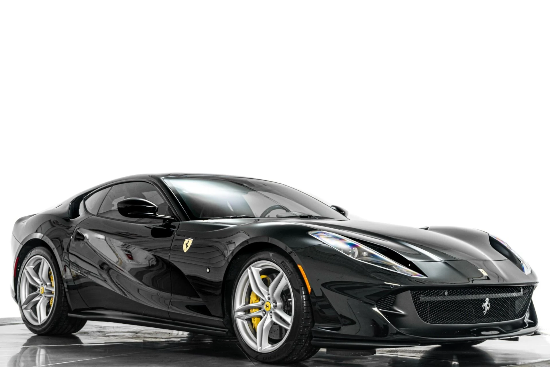 mph032_982807572_Used_2020_Ferrari_812_Superfast_1775841371_483419c562