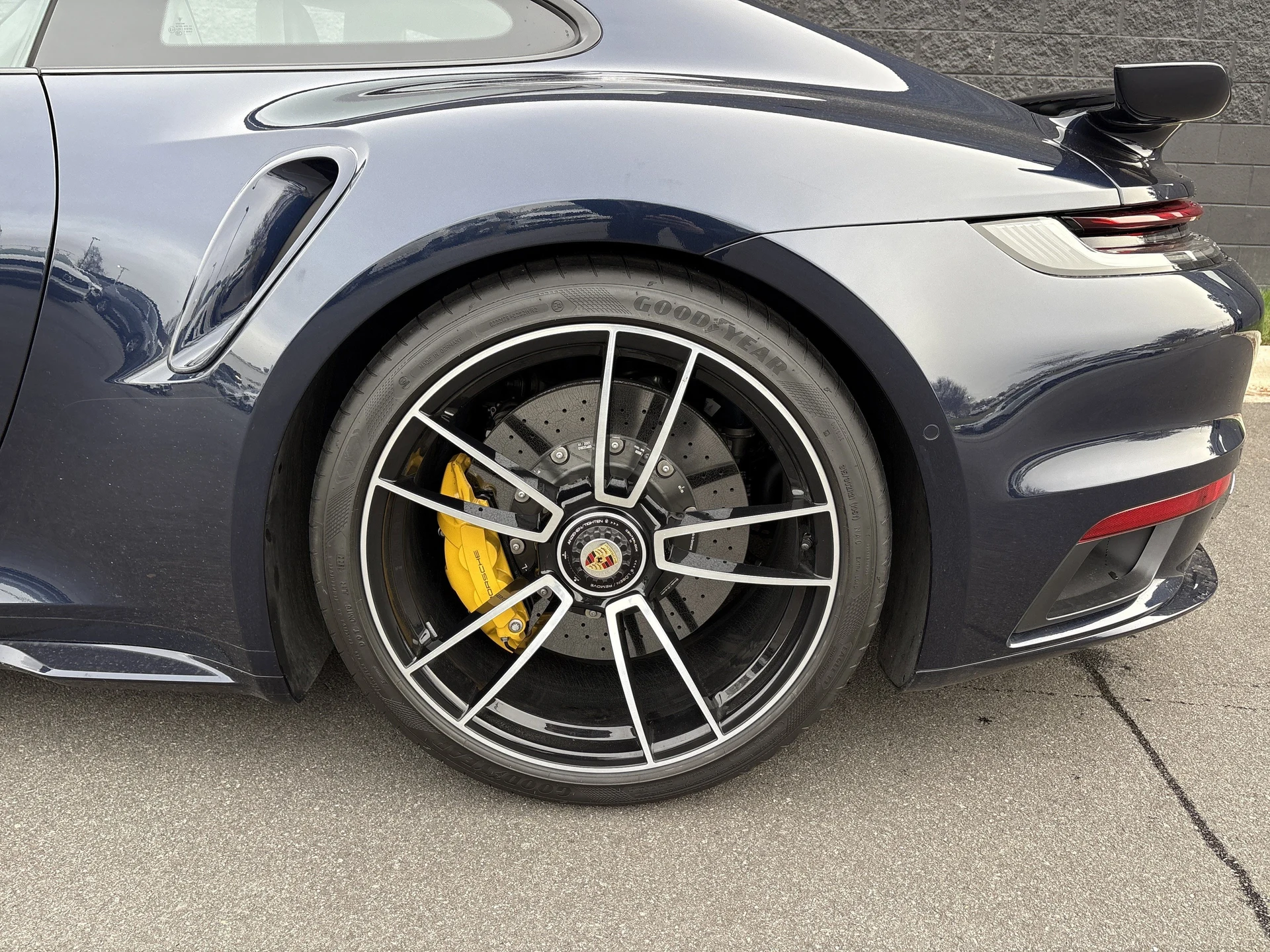 mph032_984578203_55a6c19cc3c040e79c8ba2ff7eabb852_af1c54e938