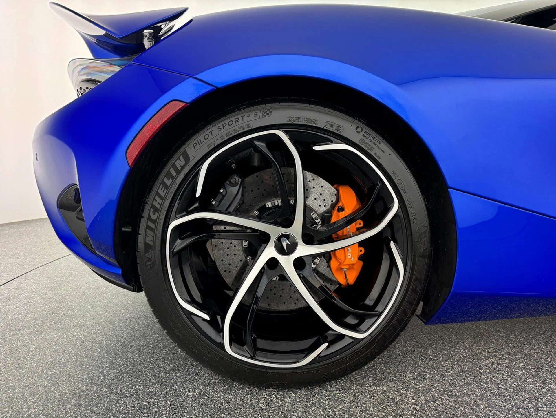 mph032_986961940_f9bb781109b4002e102d06af9b32f608_a77e9ed458